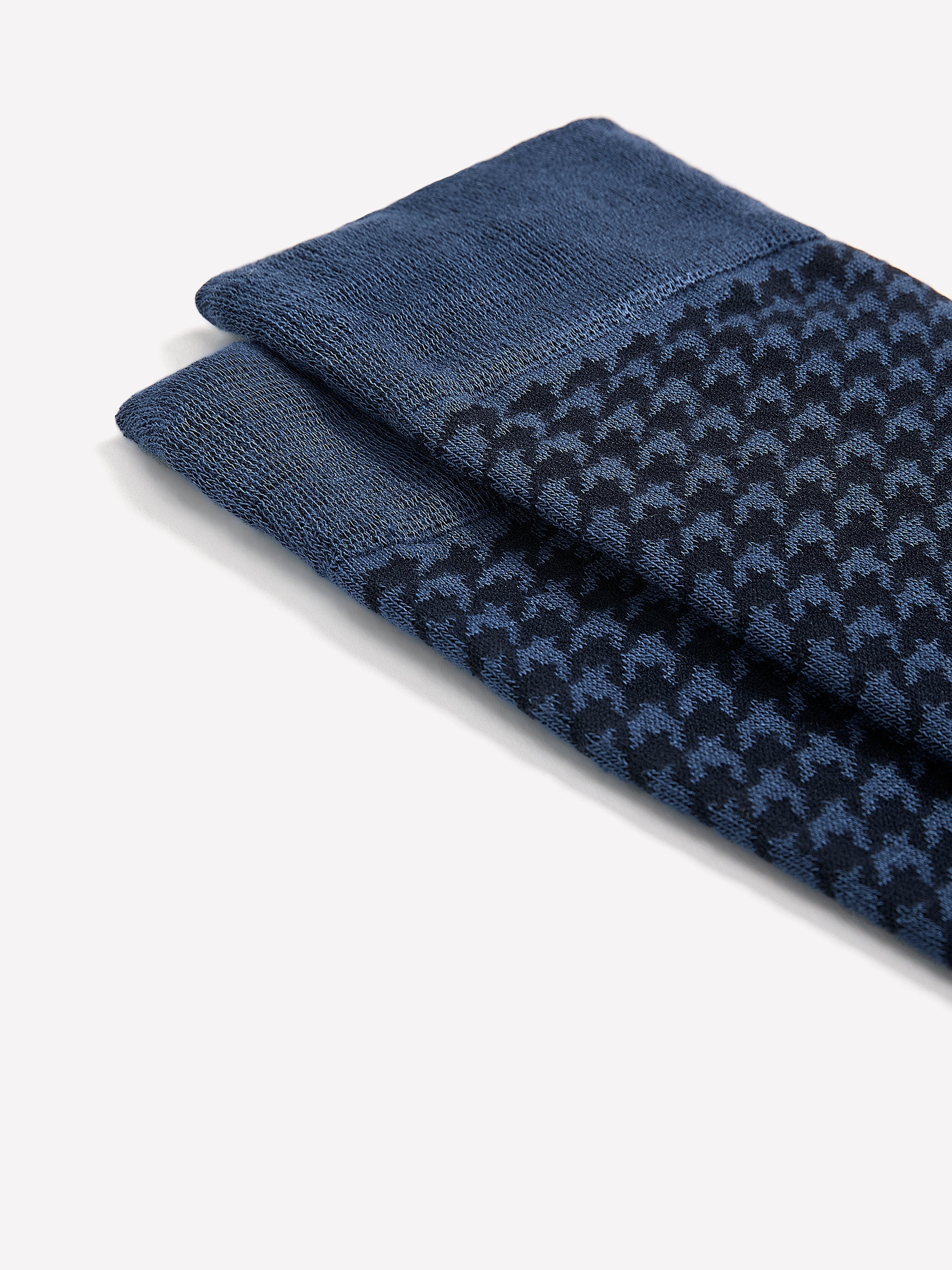 RW&CO Blue Dress Socks with Houndstooth Pattern