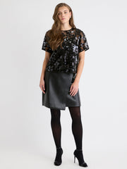 RW&CO Short-Sleeve Crew-Neck Sequins Popover Blouse