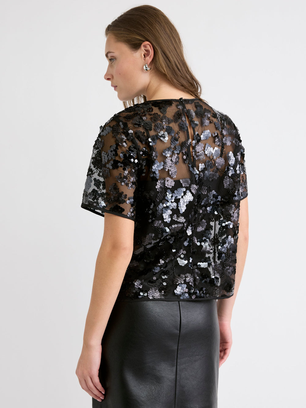 RW&CO Short-Sleeve Crew-Neck Sequins Popover Blouse