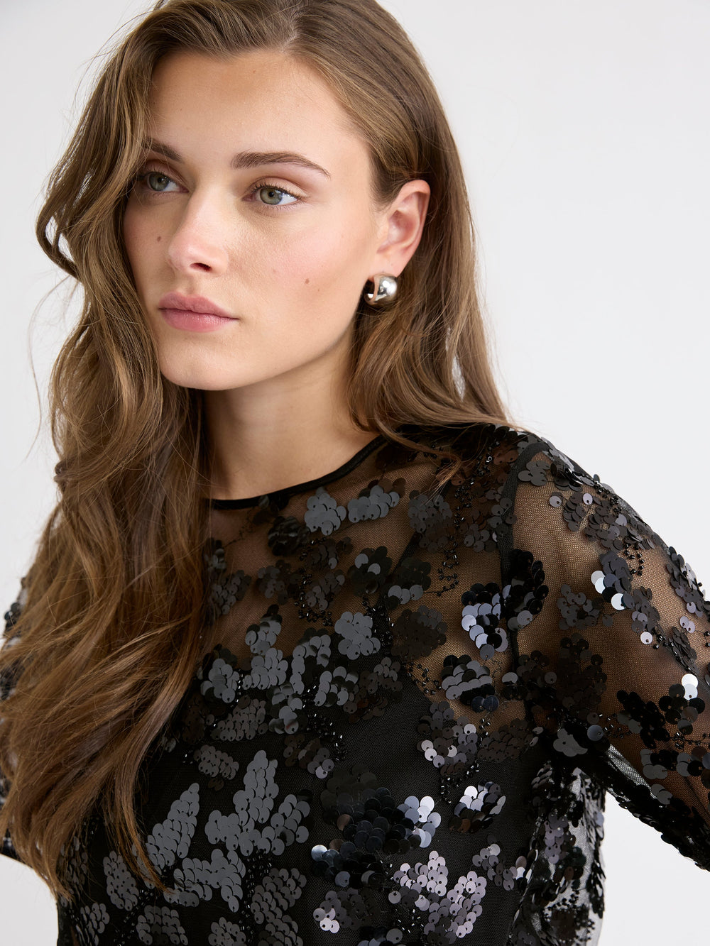 RW&CO Short-Sleeve Crew-Neck Sequins Popover Blouse
