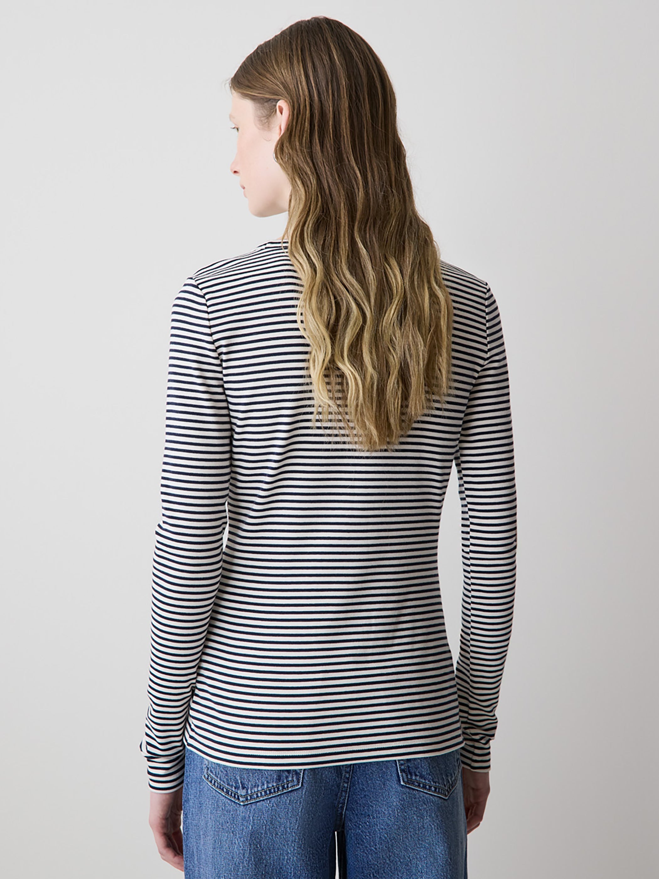 RW&CO Long-Sleeve Crew-Neck Fitted Ribbed Tee