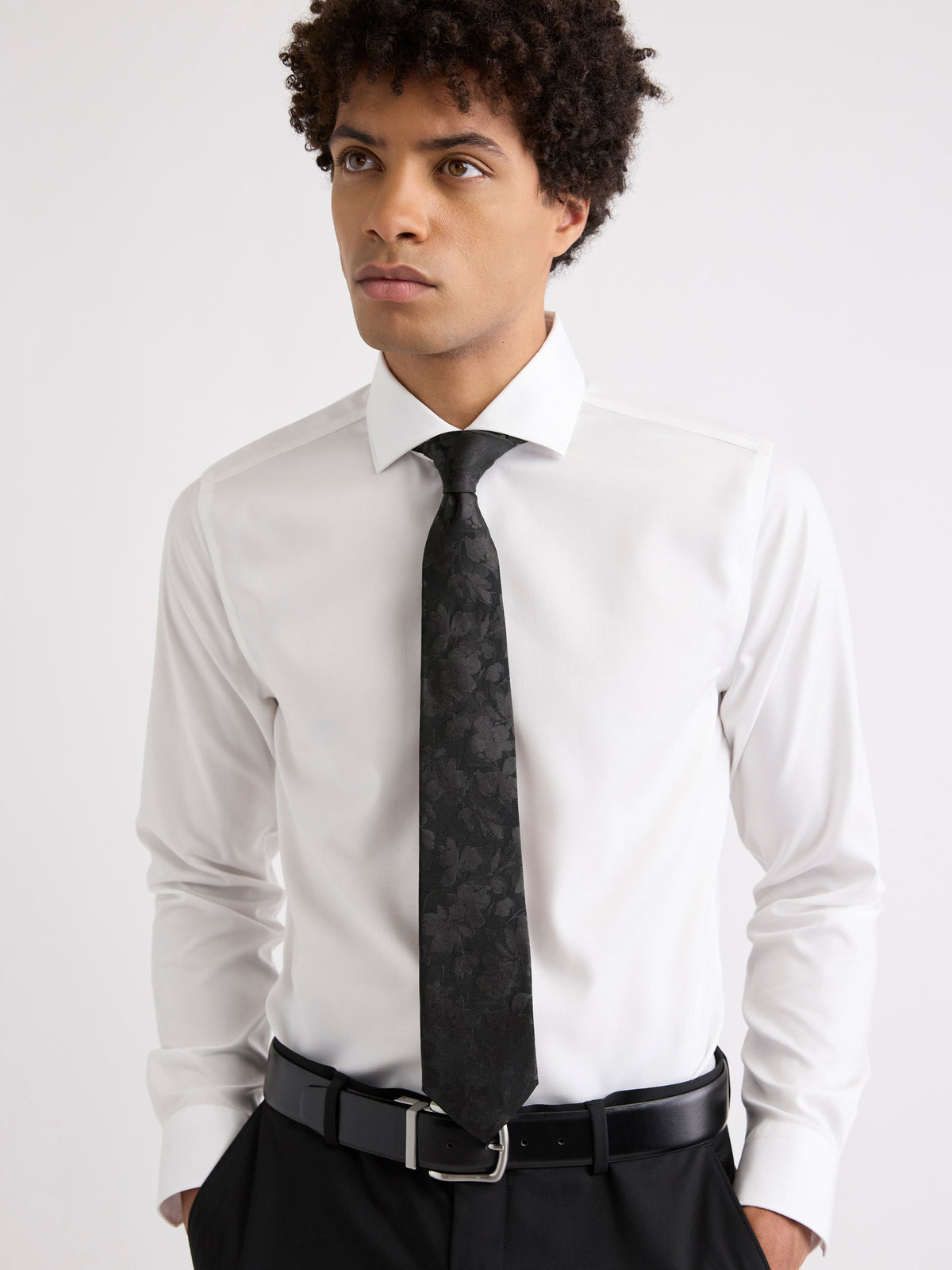 RW&CO Silk Floral Tie in Regular Black Tone