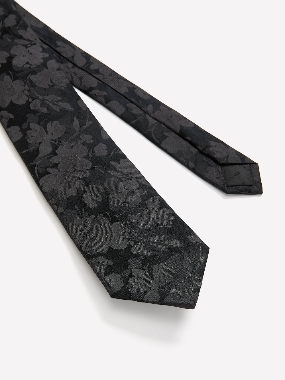 RW&CO Silk Floral Tie in Regular Black Tone