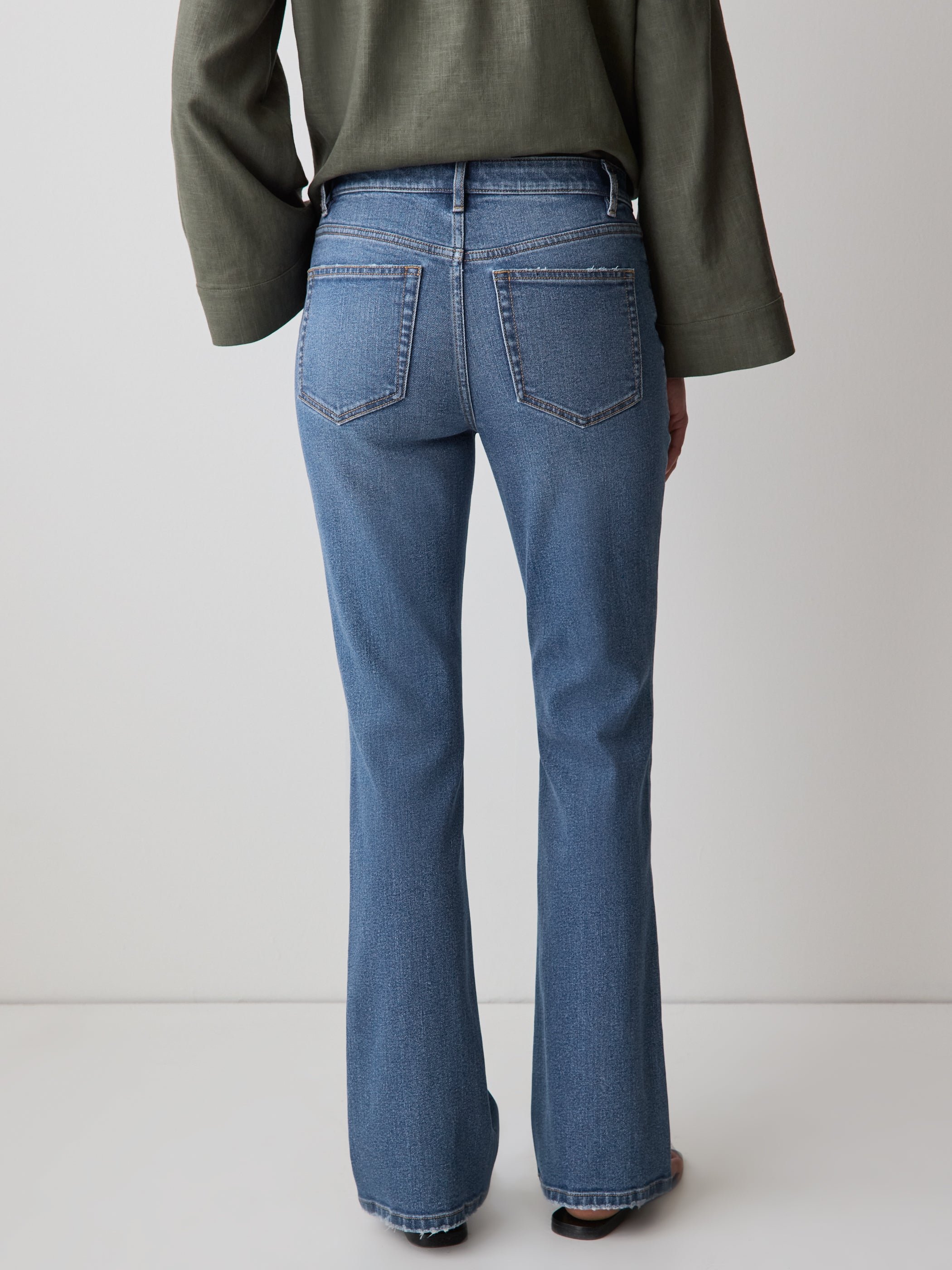 RW&CO Mid-Rise Bootcut Jeans