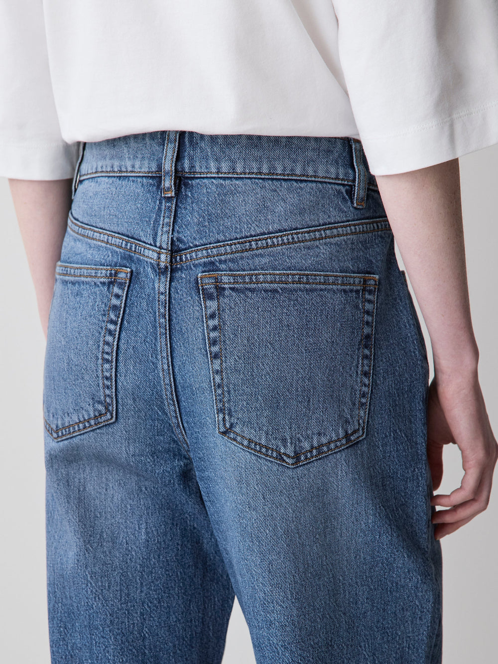 RW&CO Cropped Straight-Leg Jeans