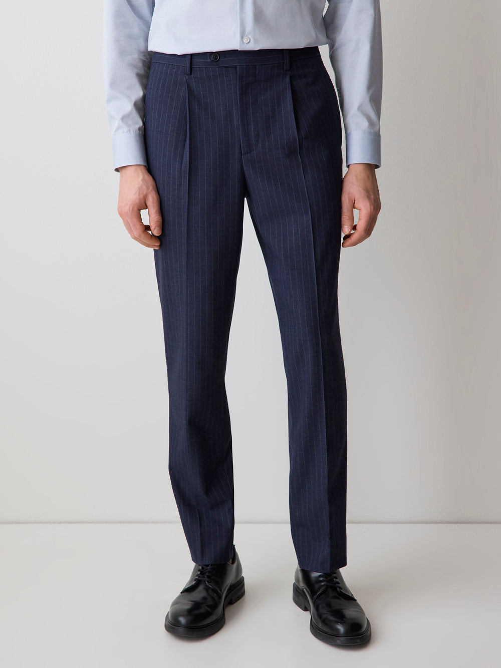 RW&CO Striped Tapered-Leg Pleated Dress Pant