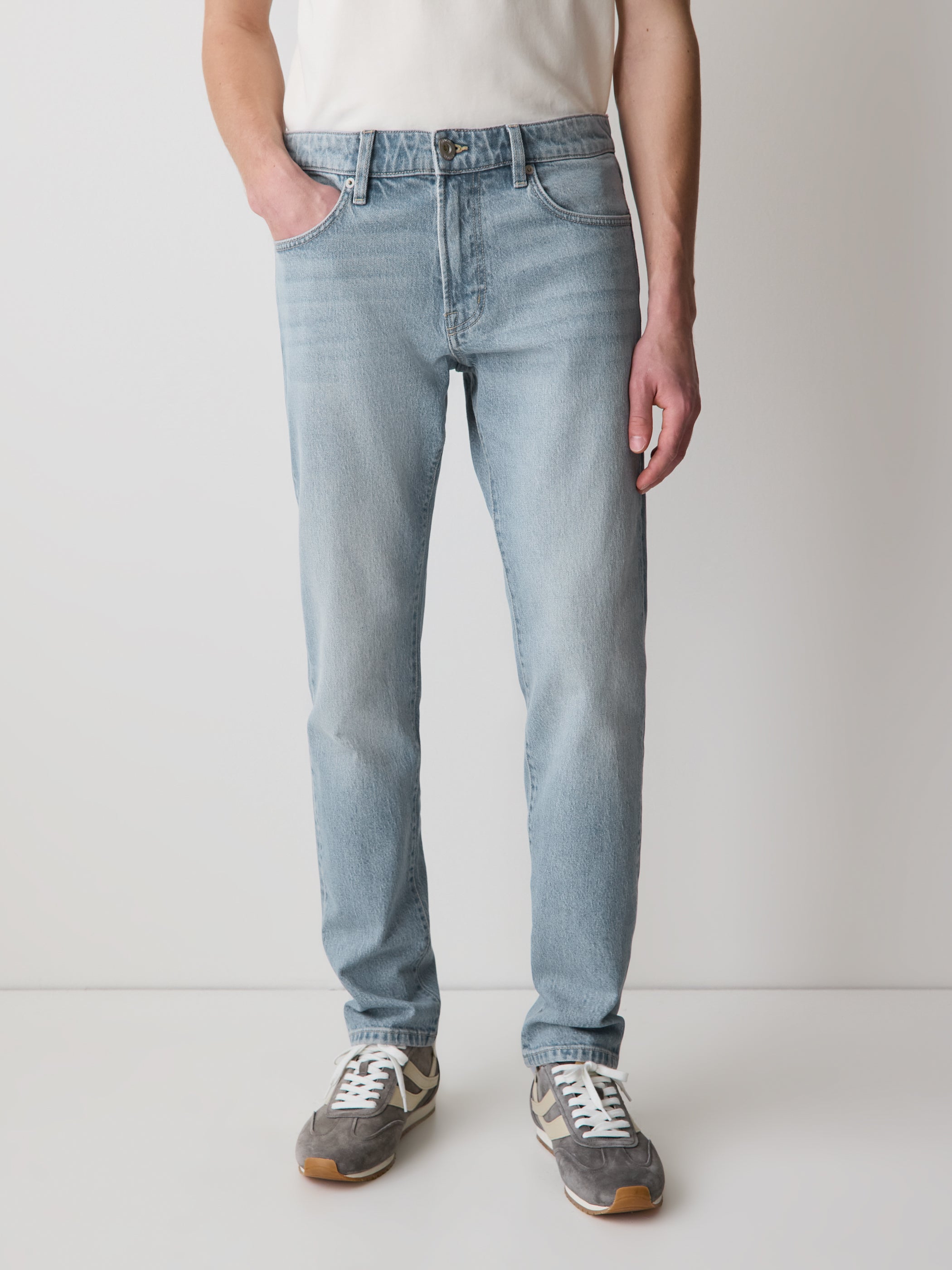 RW&CO Slim Fit Light-Wash Jeans