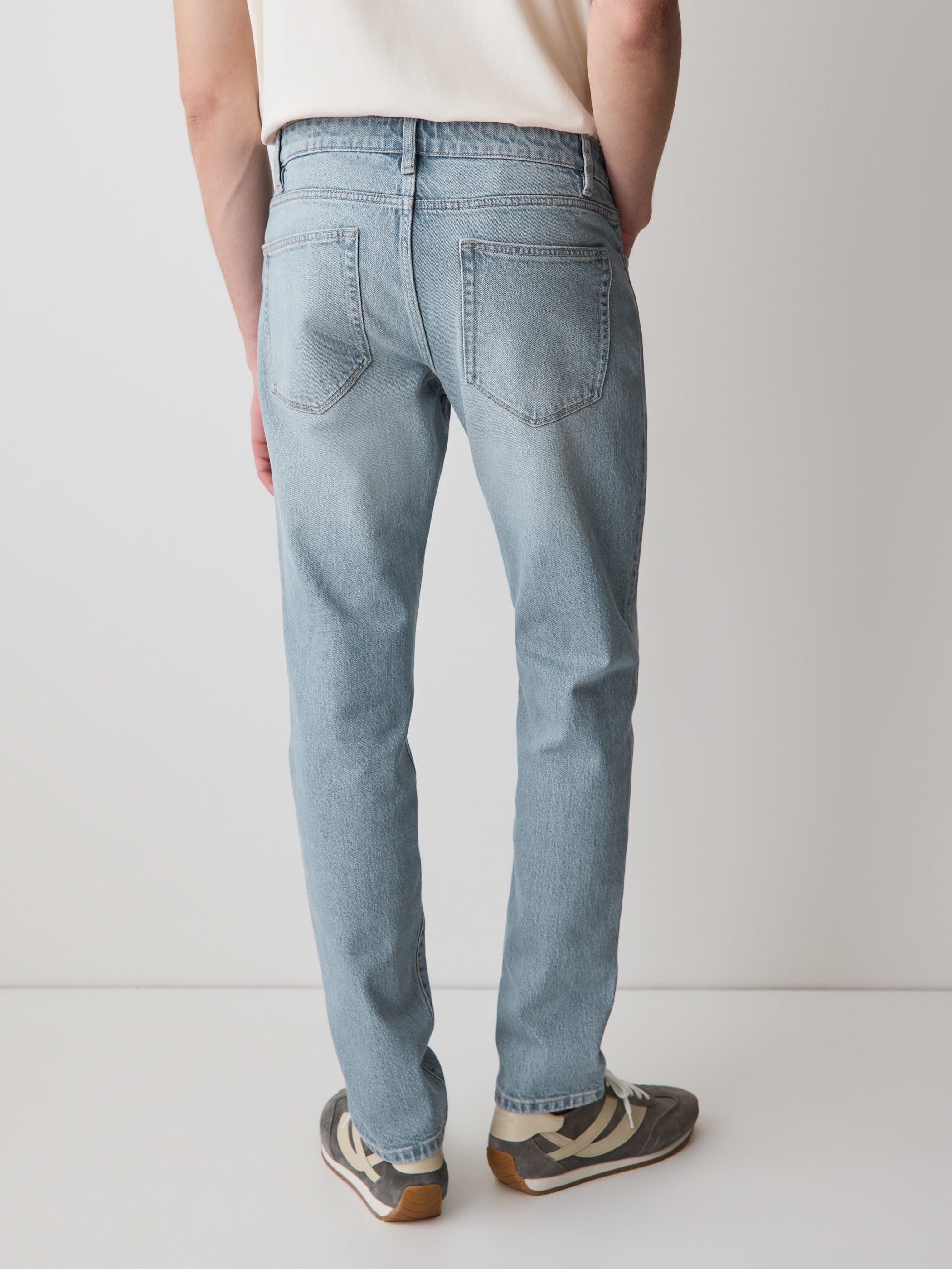 RW&CO Slim Fit Light-Wash Jeans