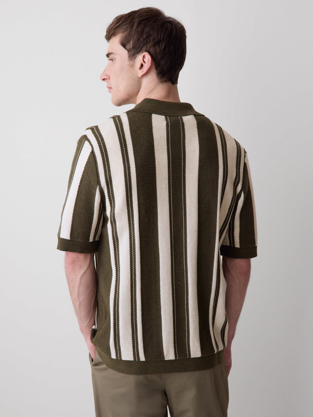 RW&CO Short-Sleeve Shirt Sweater with Vertical Stripes