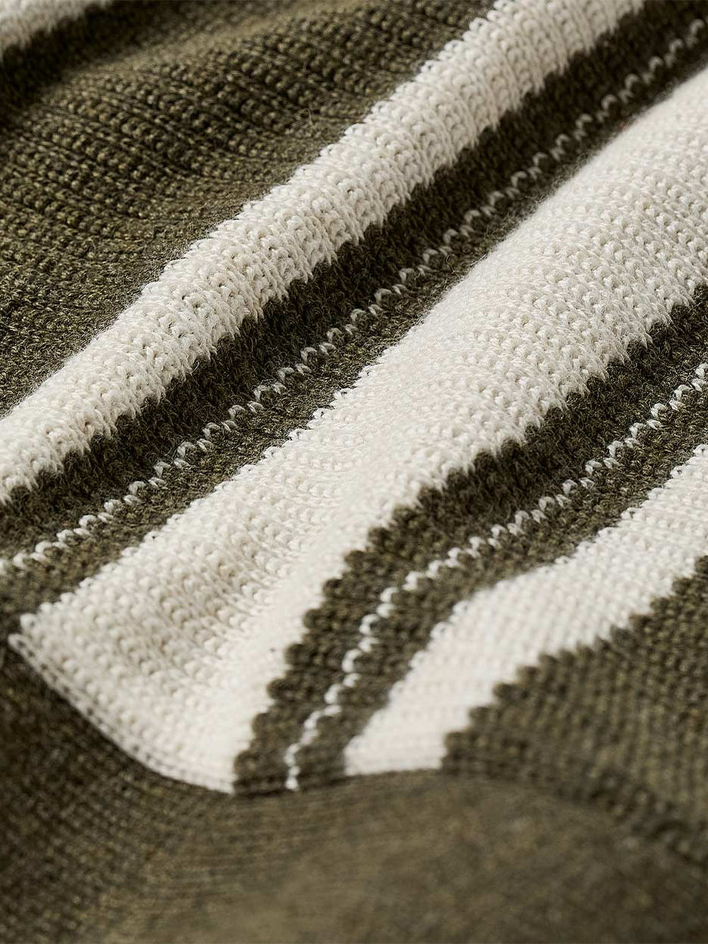 RW&CO Short-Sleeve Shirt Sweater with Vertical Stripes