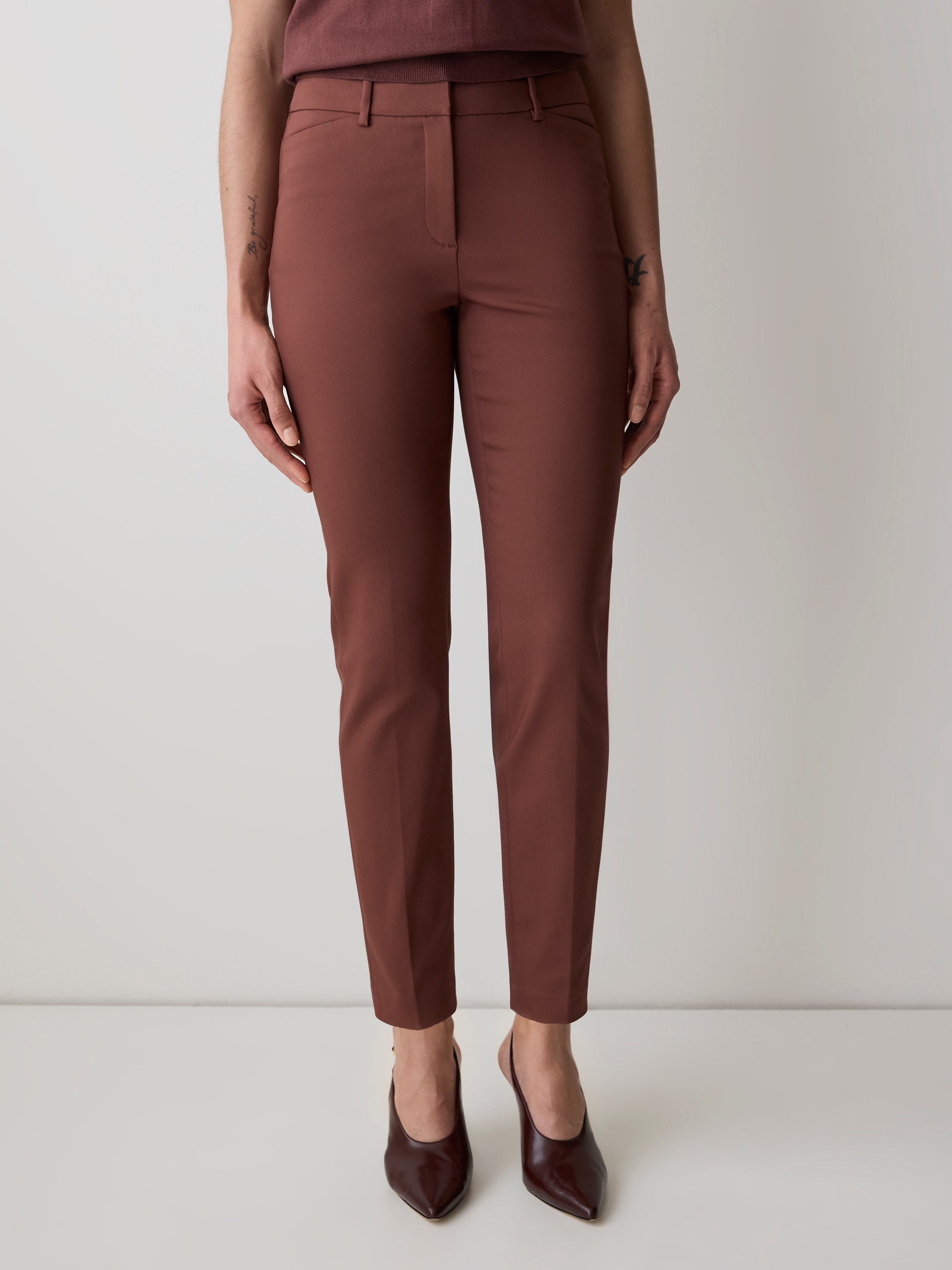RW&CO Limitless Mid-Rise Slim-Leg Signature Fit Pant