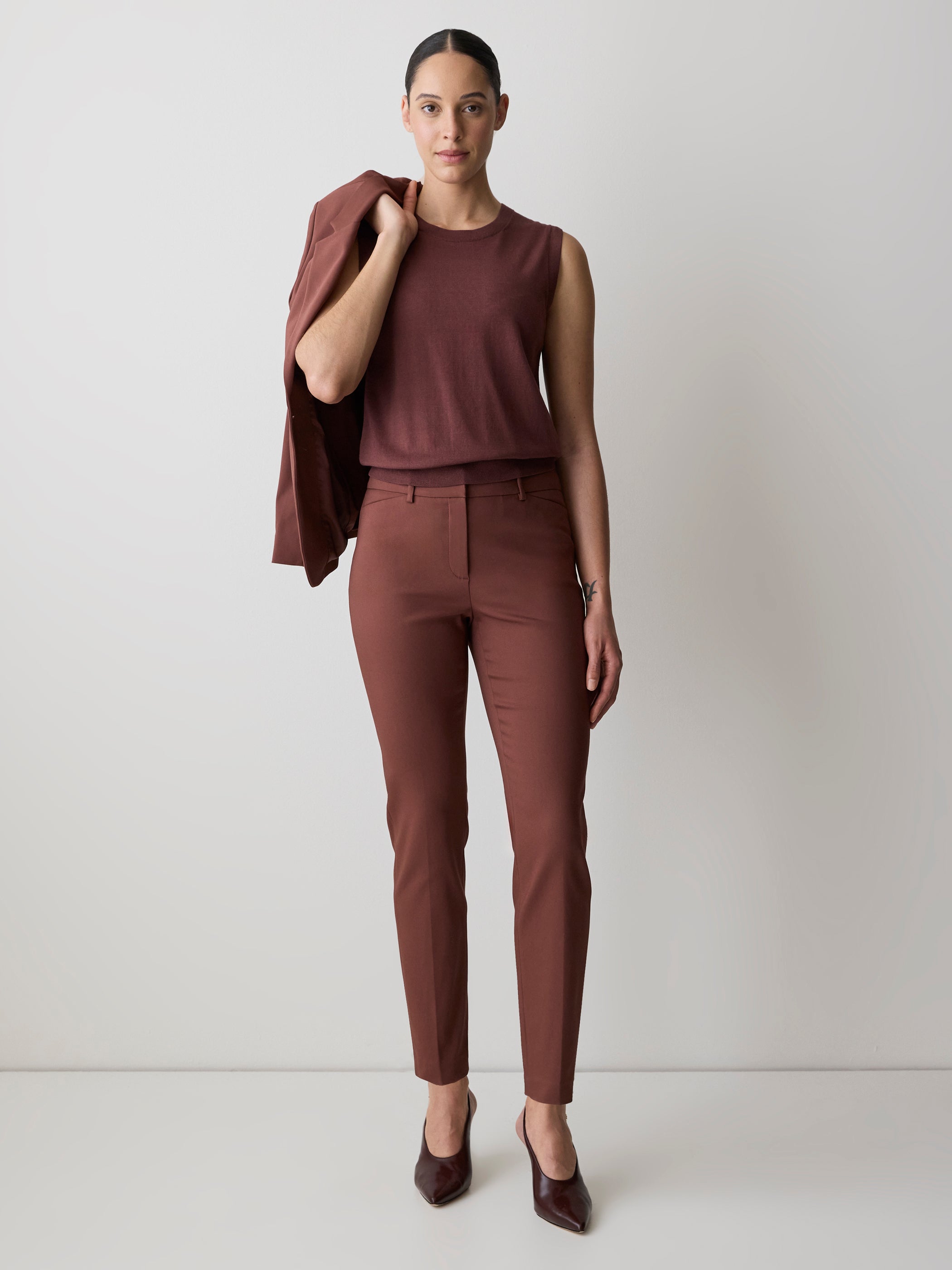 RW&CO Limitless Mid-Rise Slim-Leg Signature Fit Pant