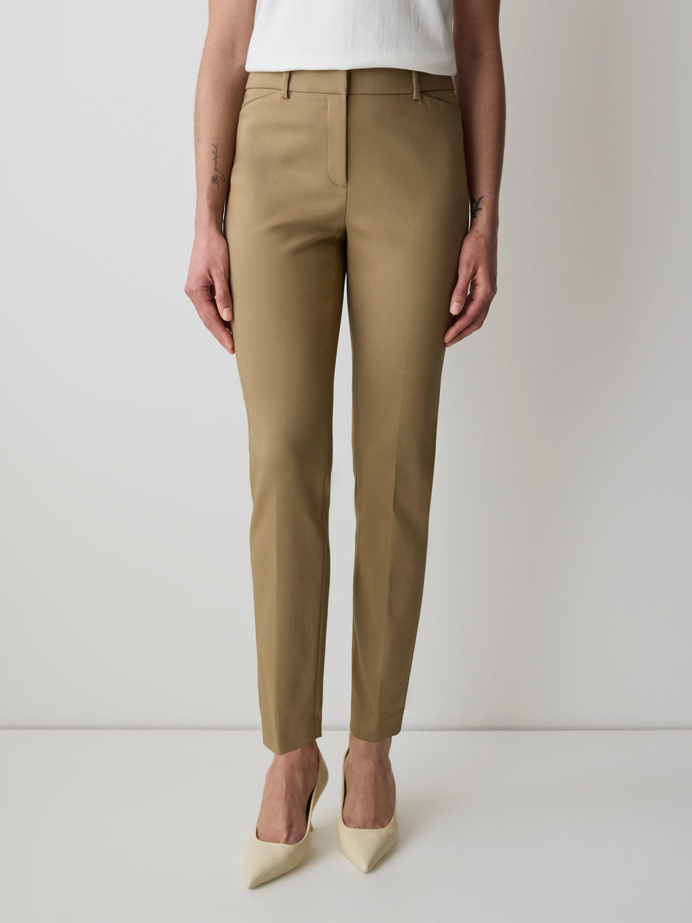 RW&CO Limitless Mid-Rise Slim-Leg Signature Fit Pant