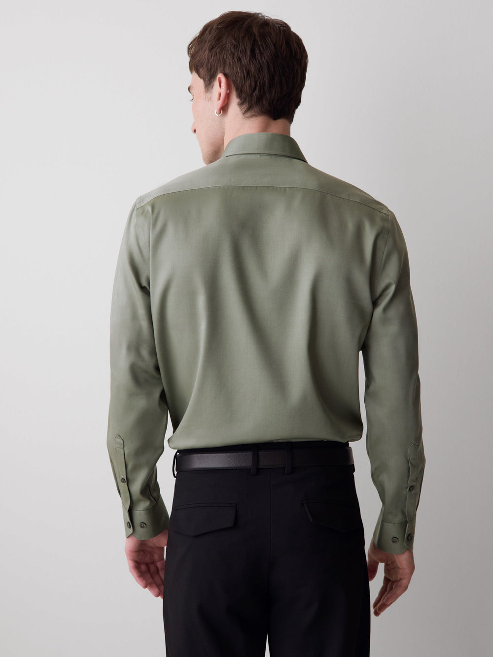 RW&CO Slim Fit Solid Twill Dress Shirt