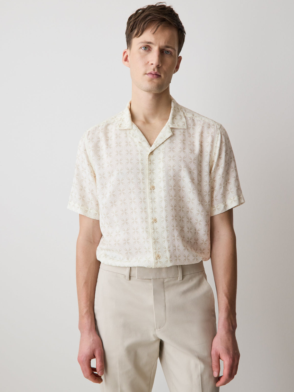 RW&CO Short-Sleeve Camp-Collar Shirt with Geo Print