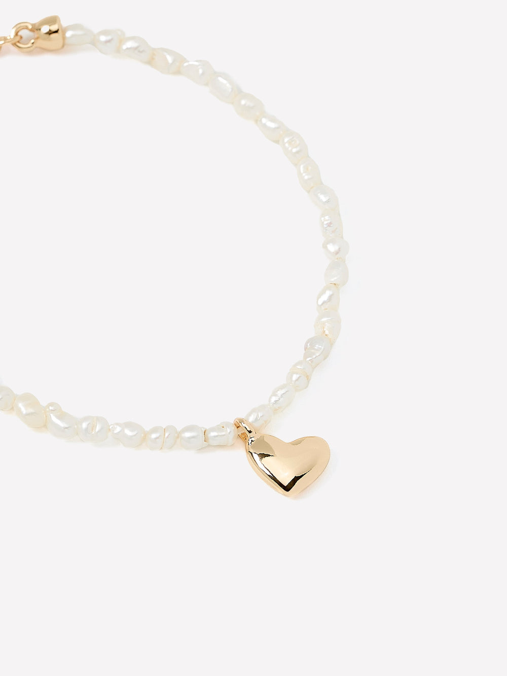 RW&CO Pearl Bracelet with Heart Charm