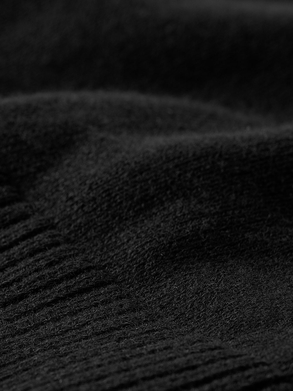 RW&CO Wool-Blend Short-Sleeve Crew-Neck Sweater