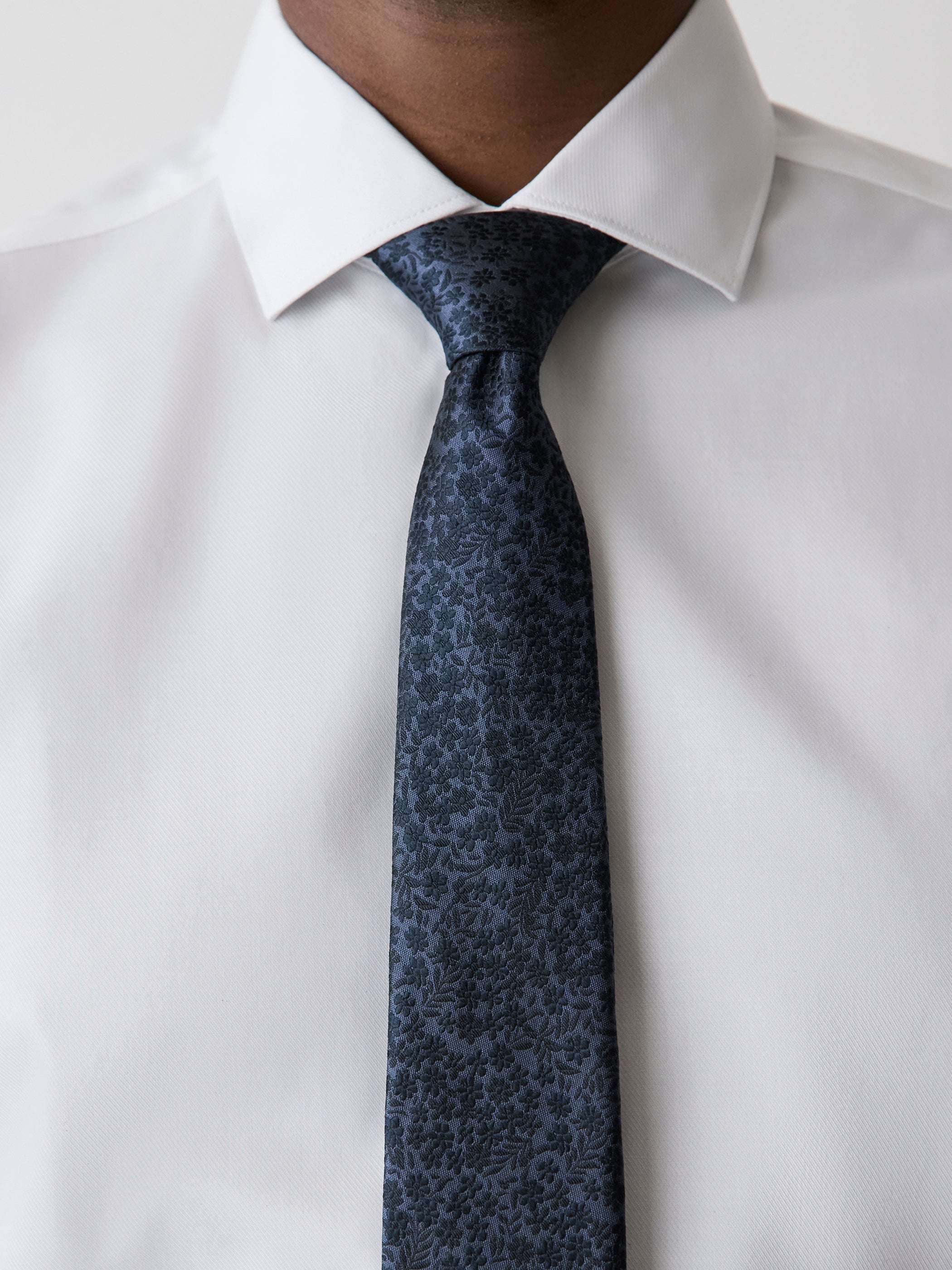 RW&CO Regular Tie with Tonal Floral Pattern