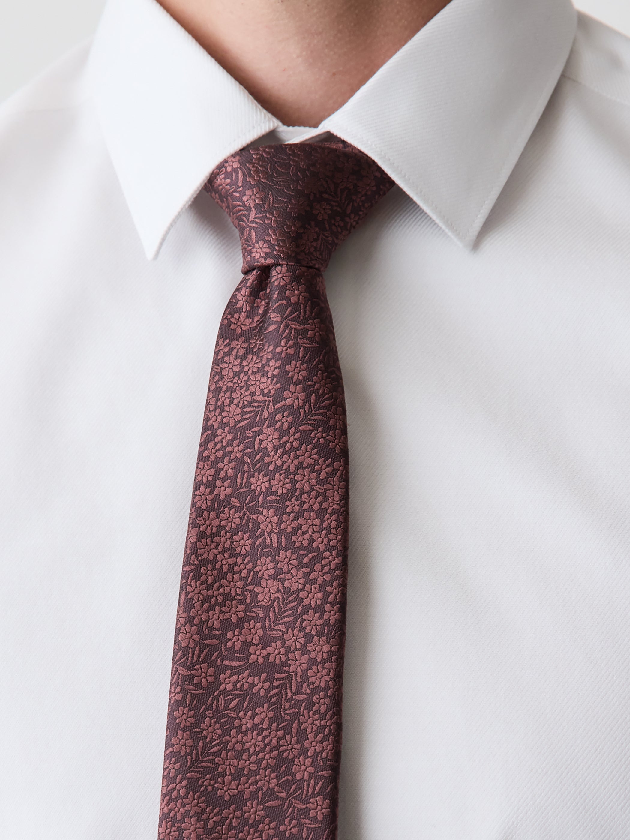RW&CO Regular Tie with Tonal Floral Pattern