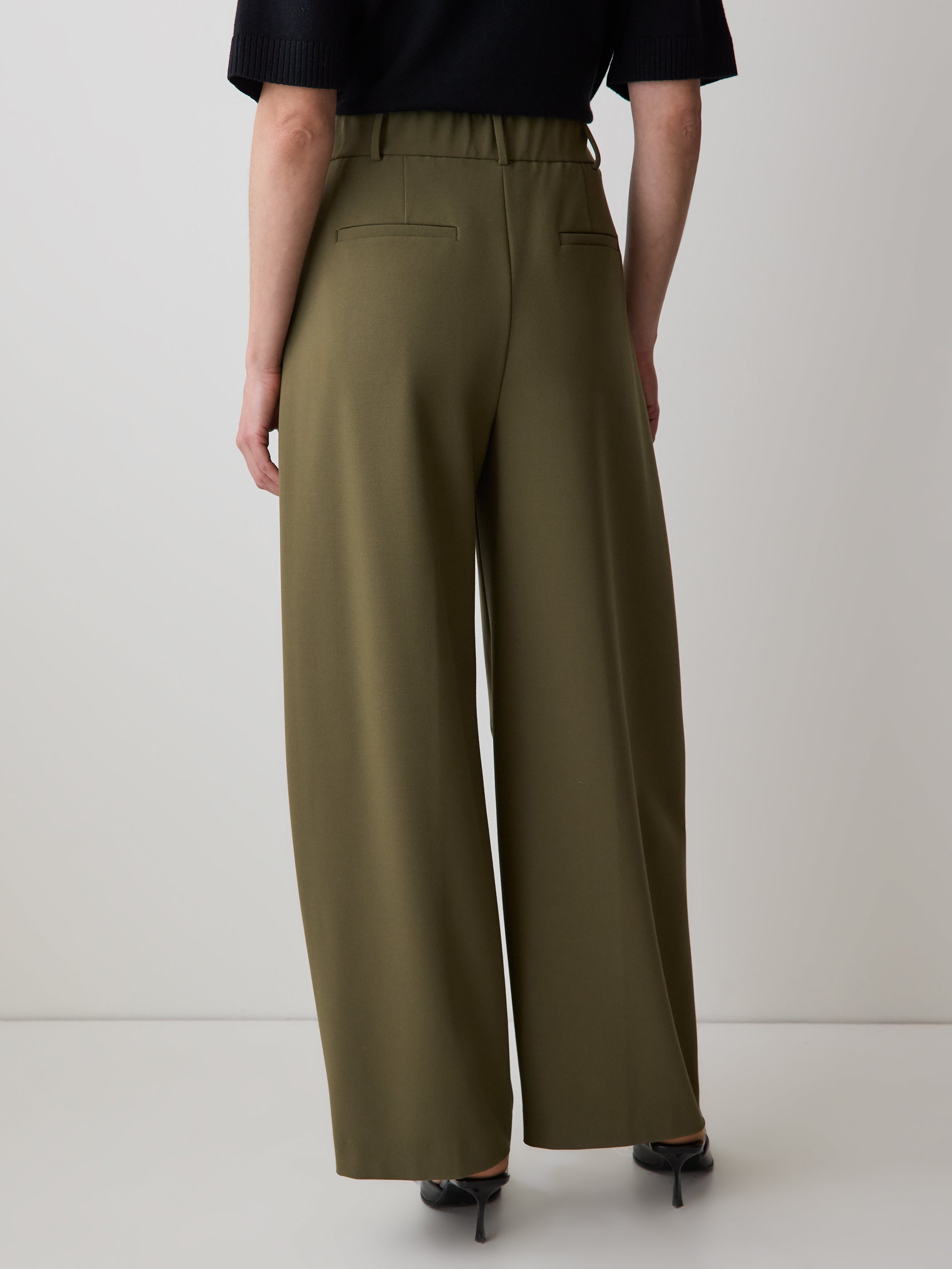 RW&CO Twill High-Rise Barrel Pant