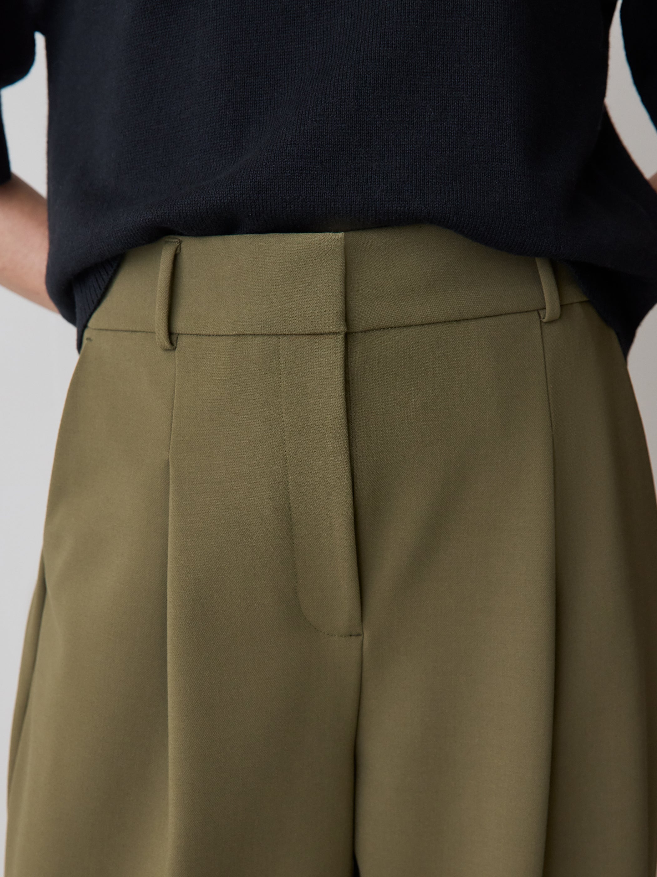 RW&CO Twill High-Rise Barrel Pant