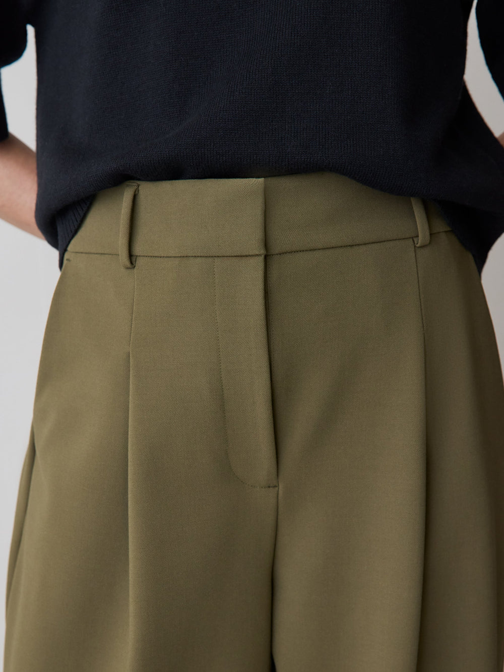 RW&CO Twill High-Rise Barrel Pant