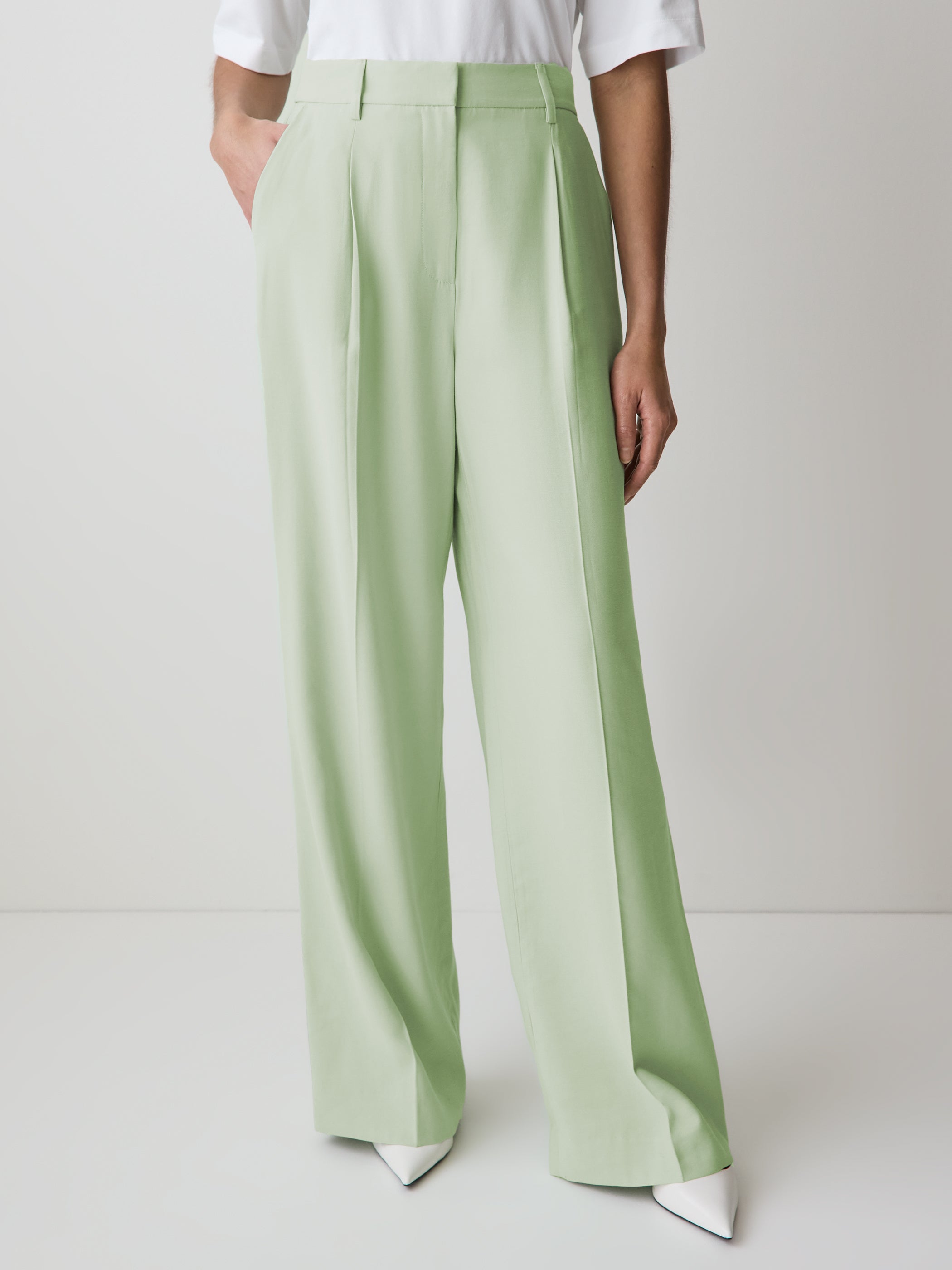 RW&CO Wide-Leg High-Rise Pant with Elastic Back
