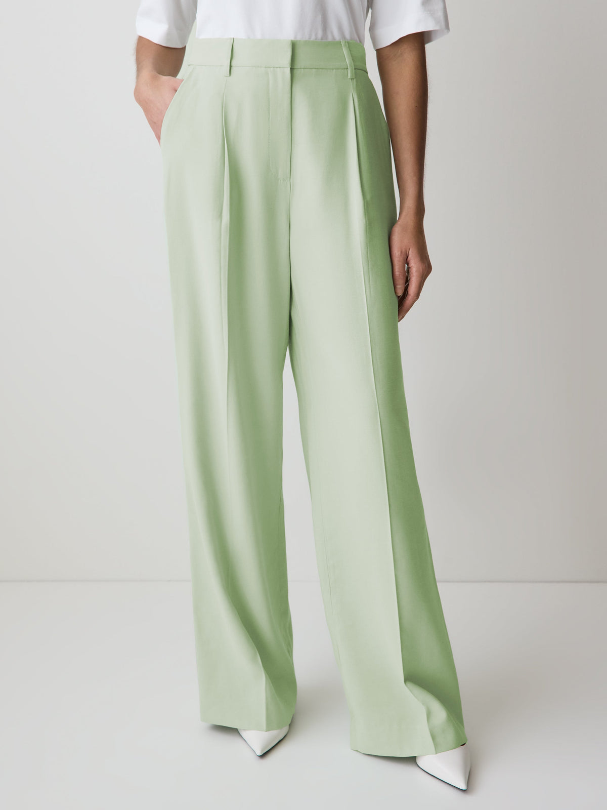 RW&CO Wide-Leg High-Rise Pant with Elastic Back