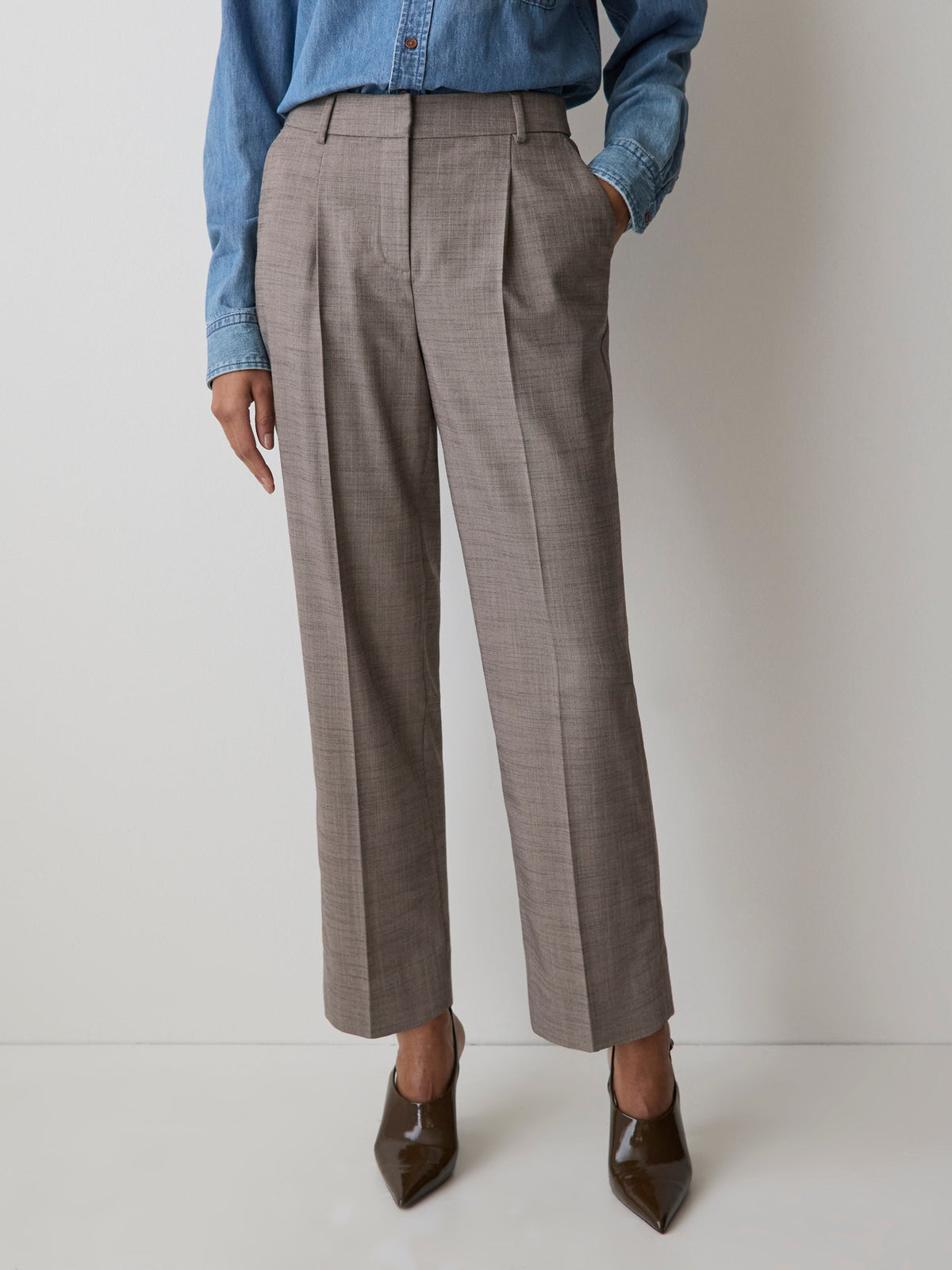 RW&CO Taupe Tapered-Leg High-Rise Ankle Pant