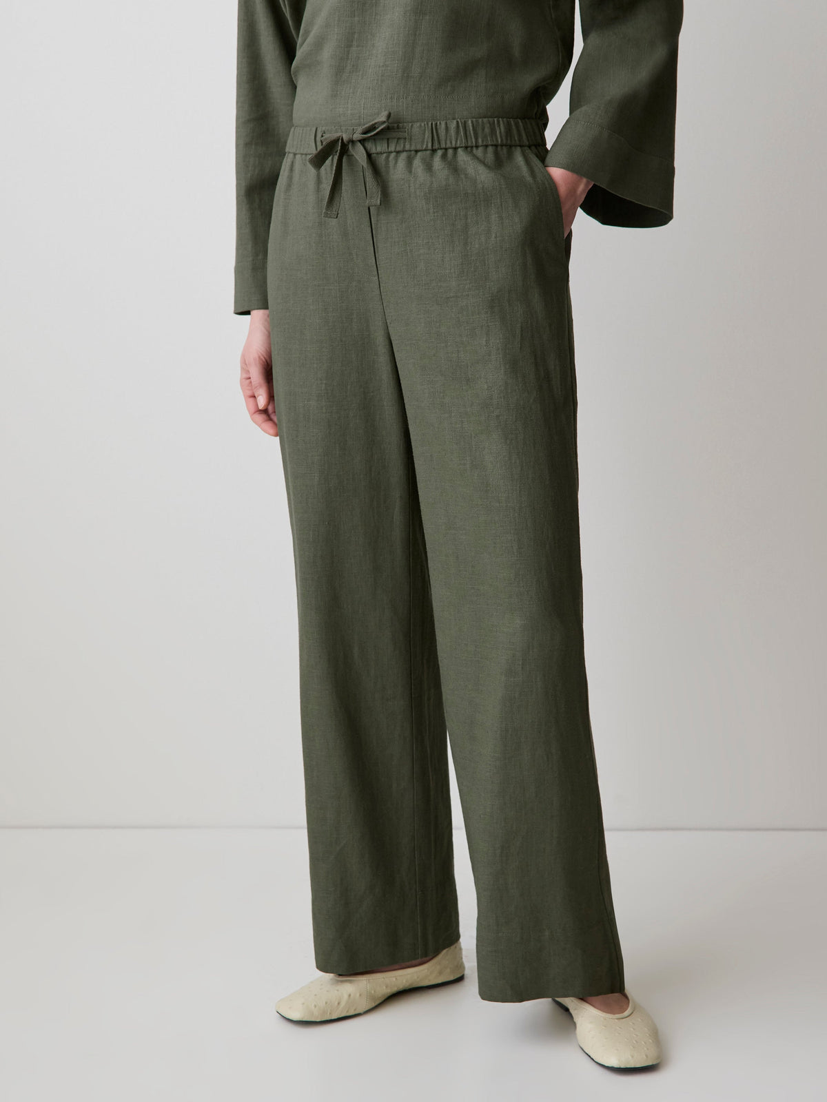 RW&CO Linen Mid-Rise Straight-Leg Pant