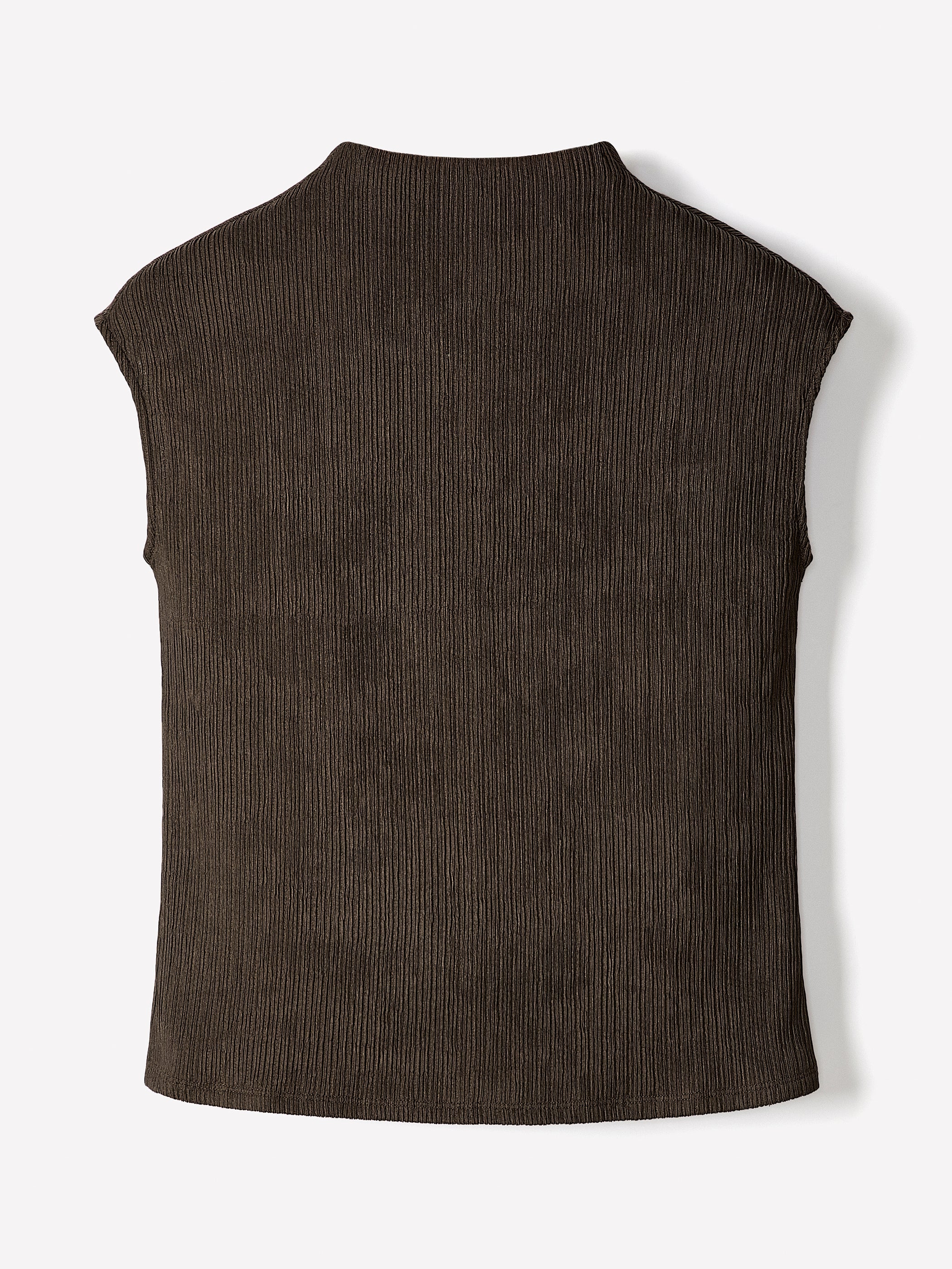 RW&CO Sleeveless Funnel-Neck Textured Top