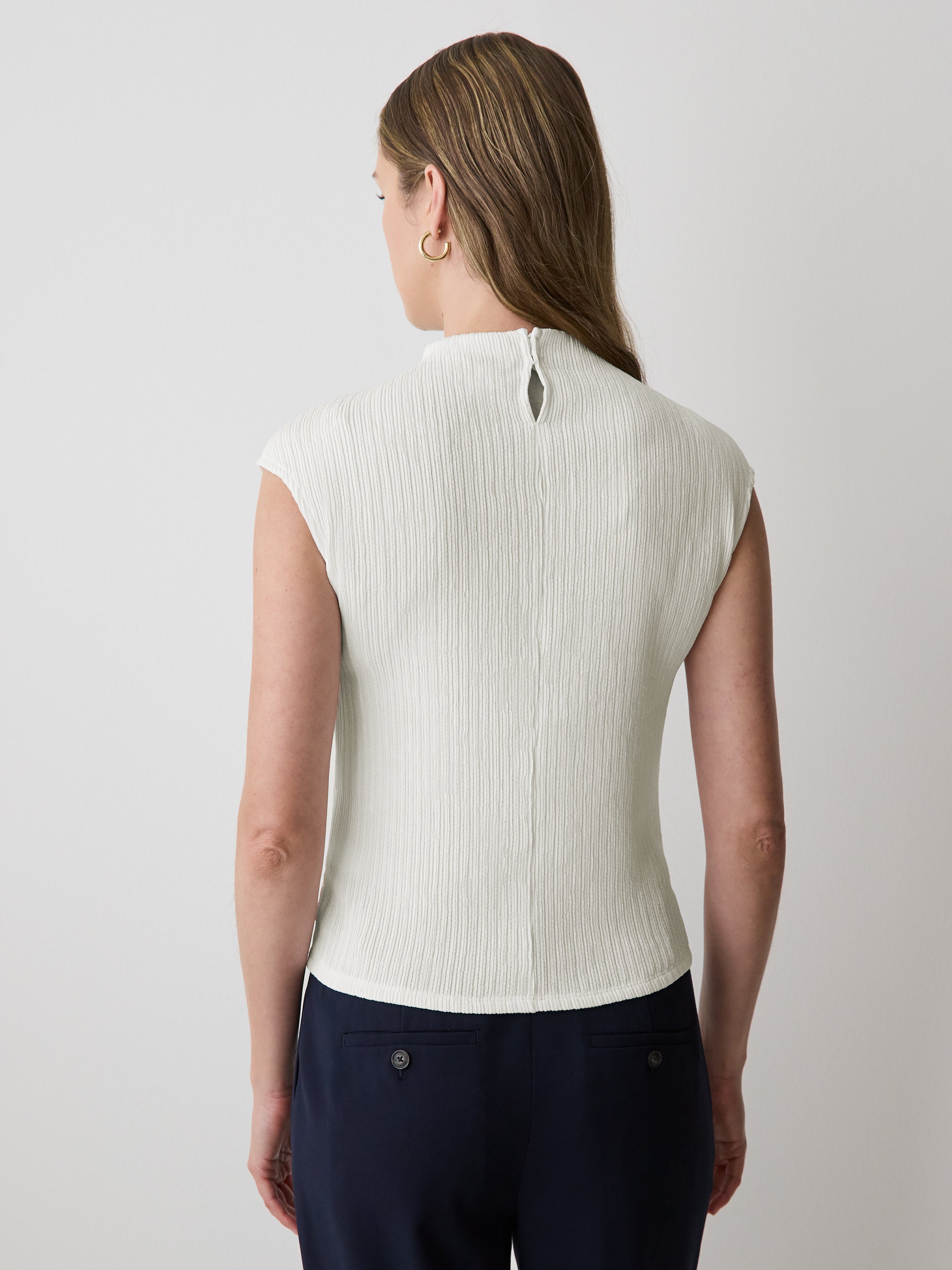 RW&CO Sleeveless Funnel-Neck Textured Top