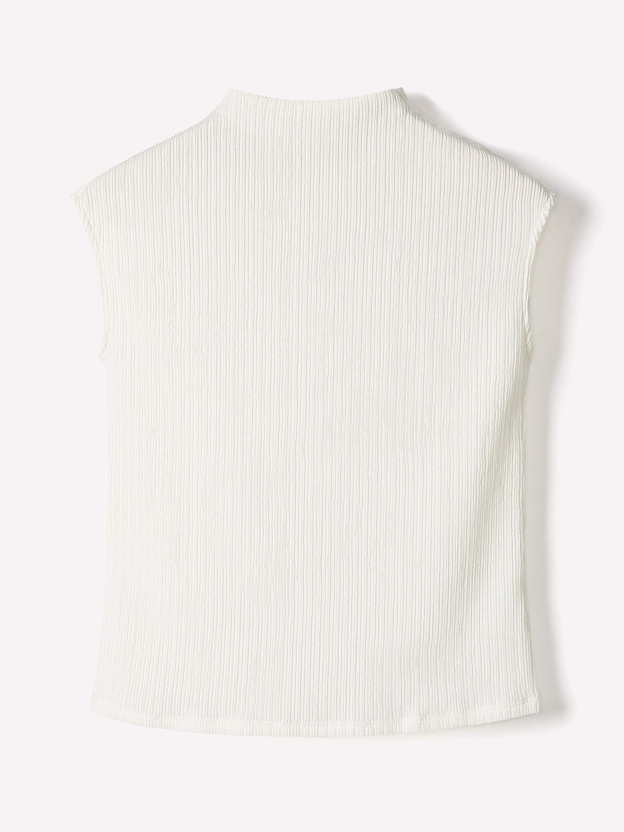RW&CO Sleeveless Funnel-Neck Textured Top
