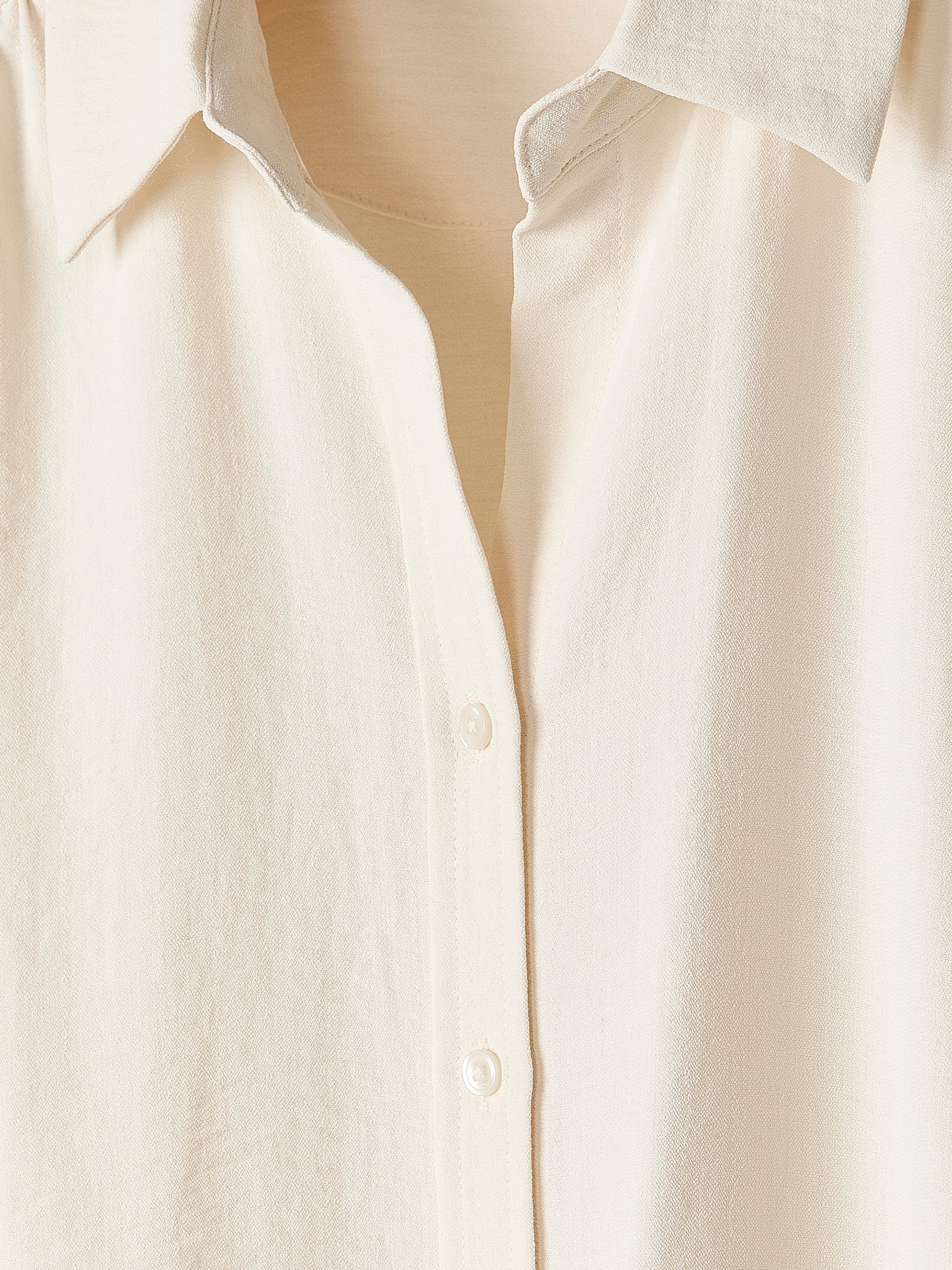 RW&CO Short-Sleeve Buttoned-Down Blouse