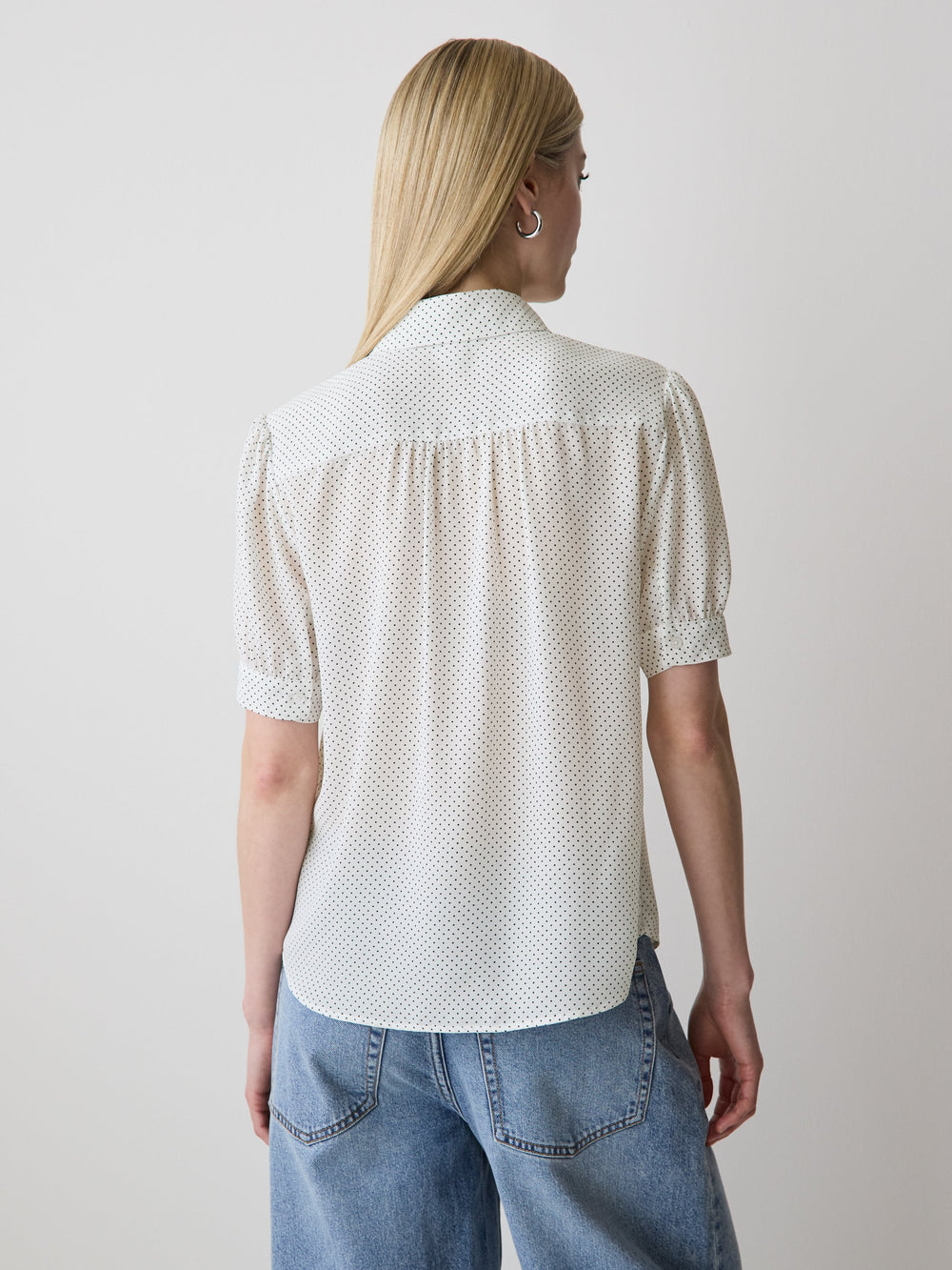 RW&CO Silky Crepe Short-Sleeve Buttoned-Down Blouse
