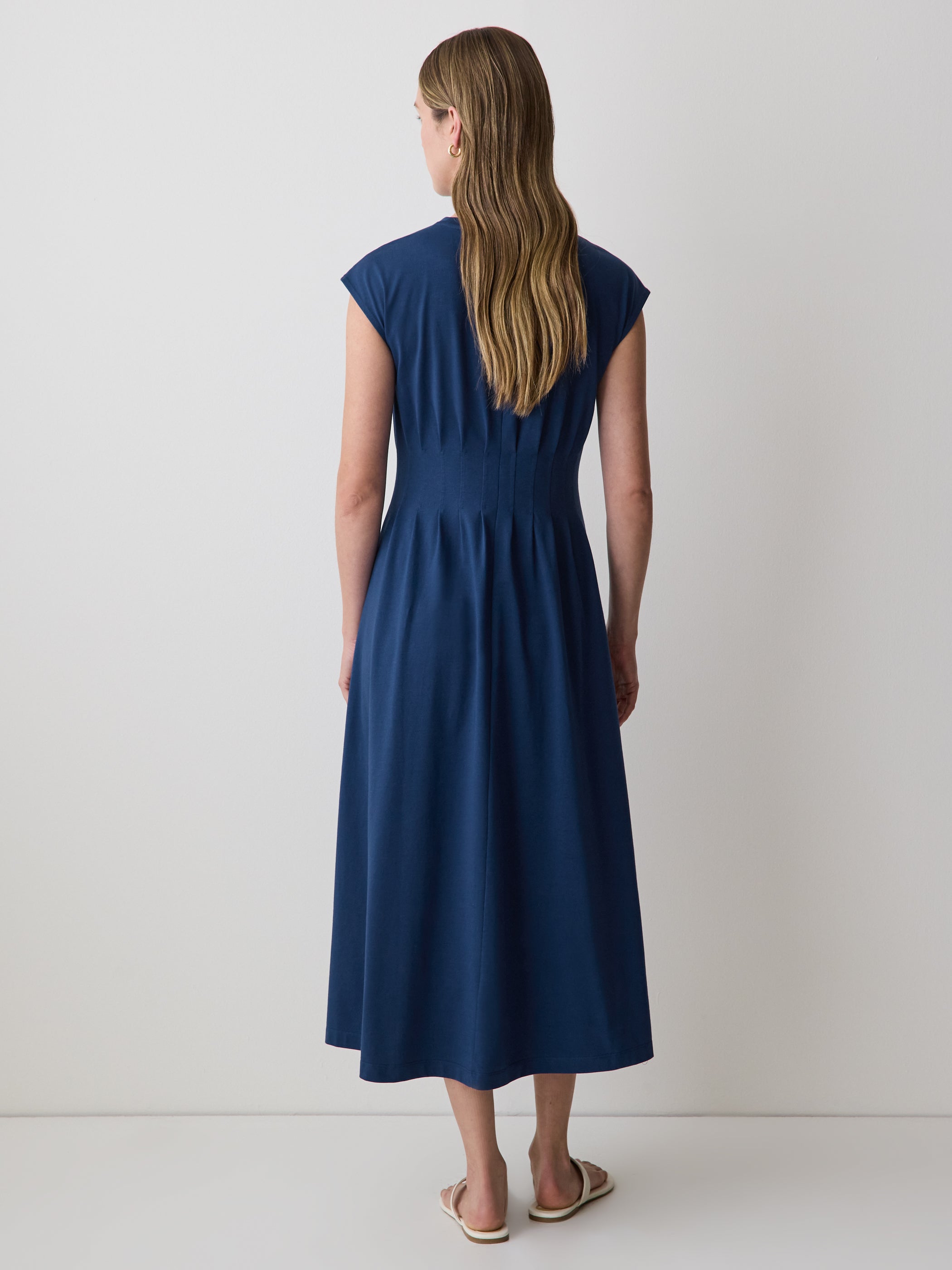 RW&CO Extended-Sleeve Crew-Neck Midi Dress with Pintucks