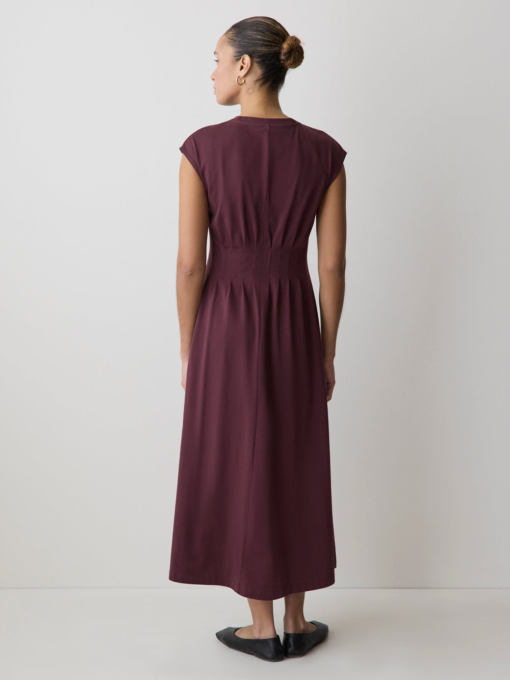 RW&CO Extended-Sleeve Crew-Neck Midi Dress with Pintucks