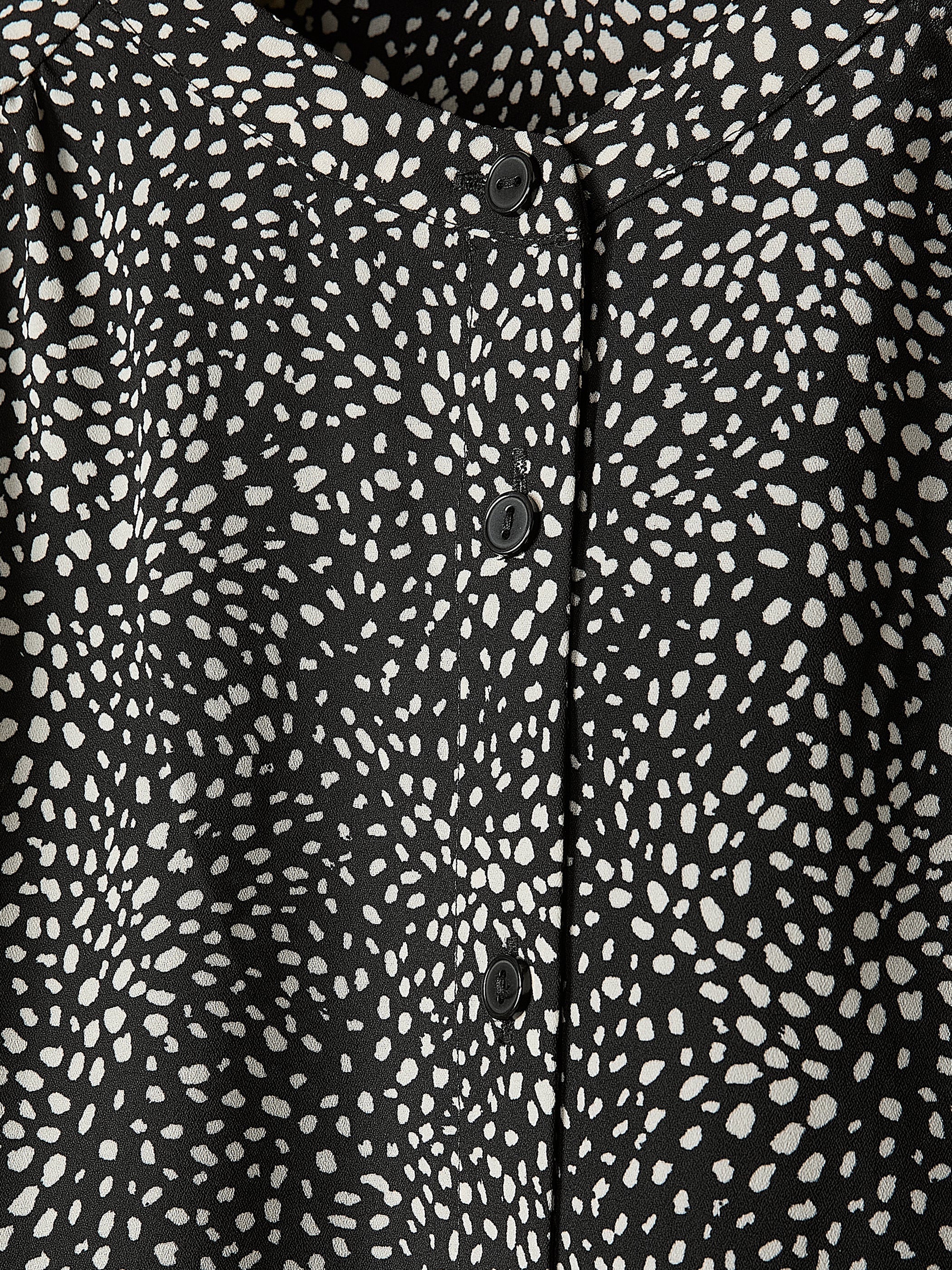 RW&CO Silky Crepe Long-Sleeve Buttoned-Down Blouse
