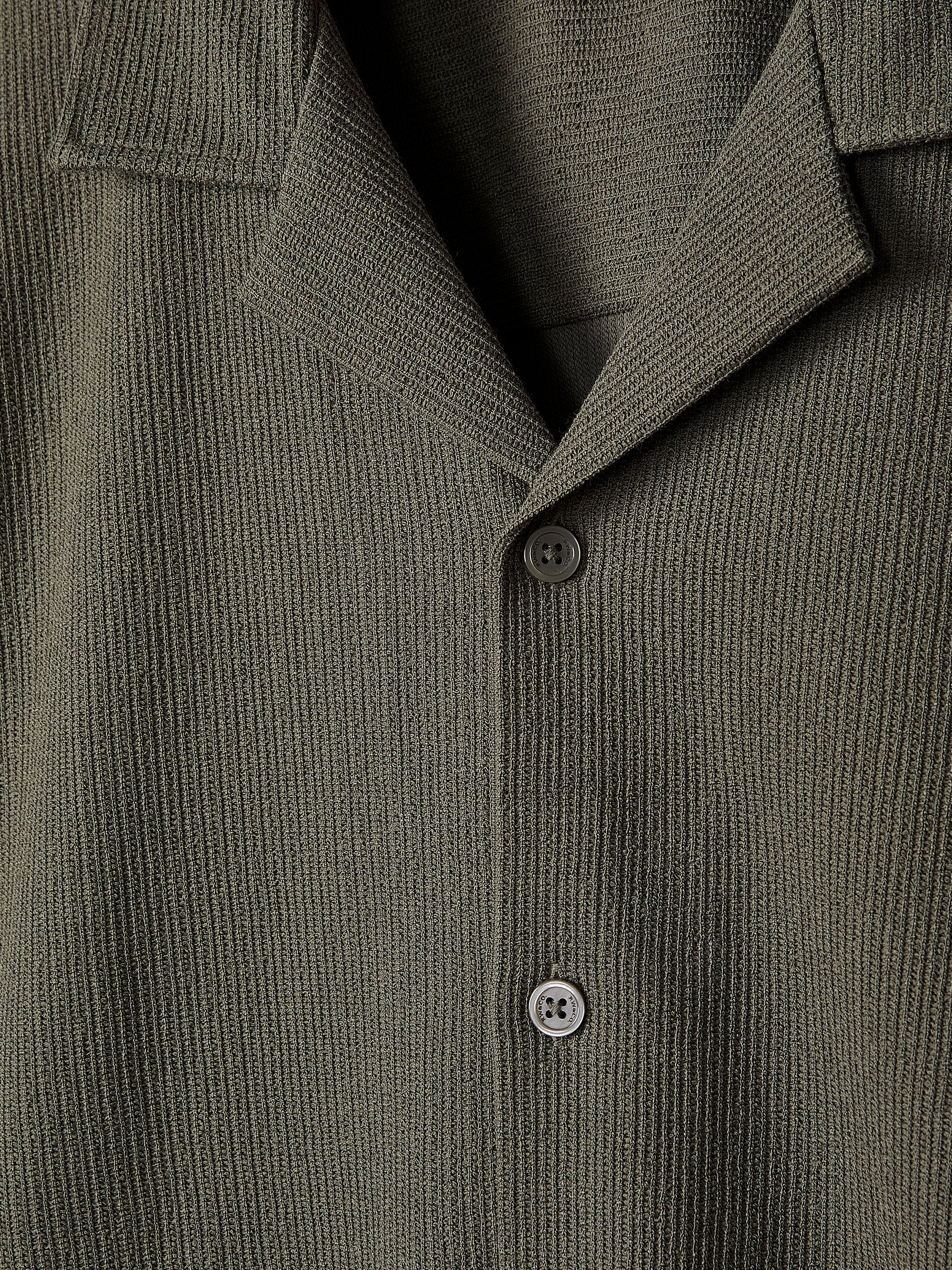 RW&CO Short-Sleeve Textured Shirt with Camp Collar