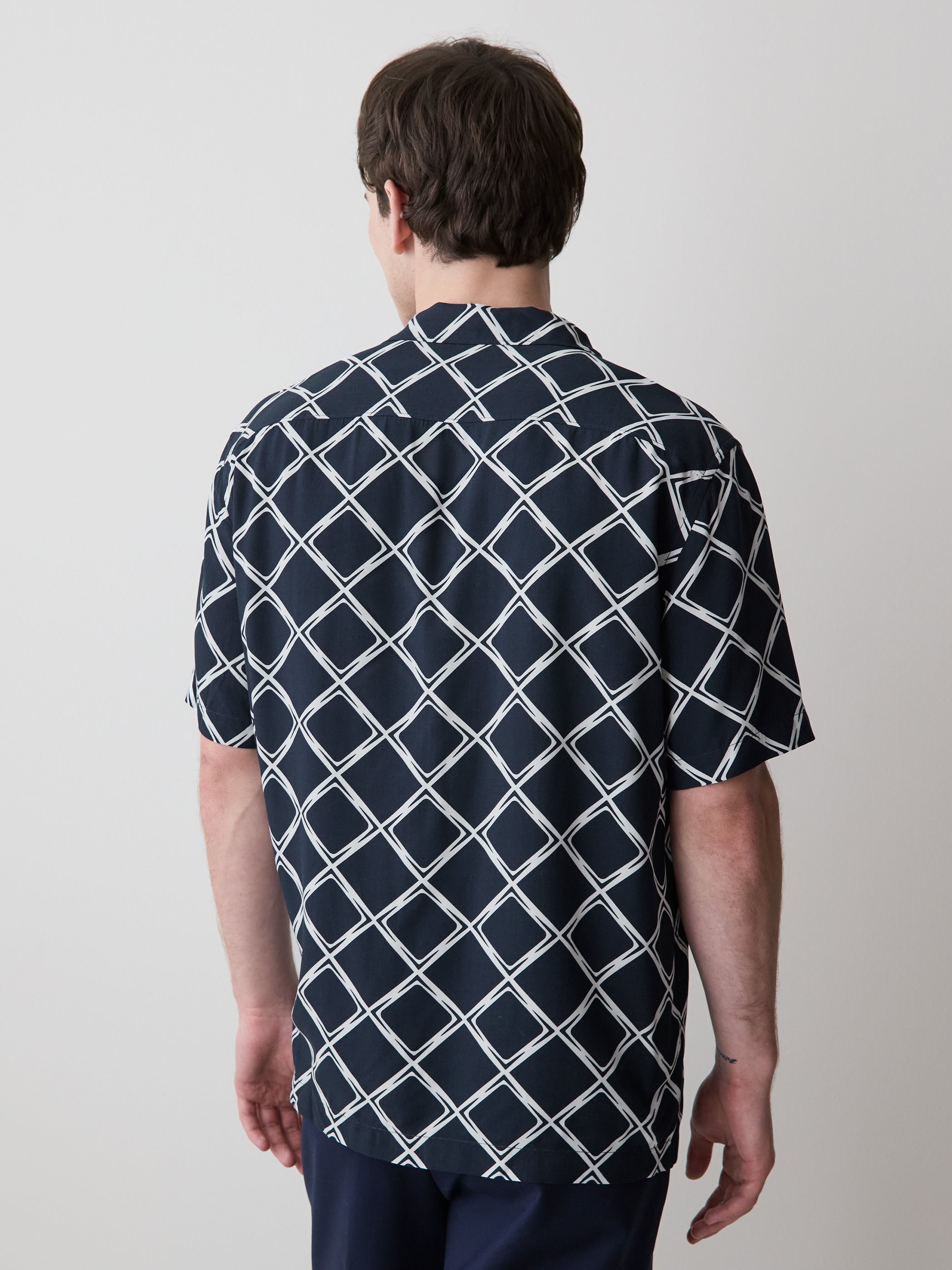 RW&CO Short-Sleeve Camp-Collar Shirt with Geo Print