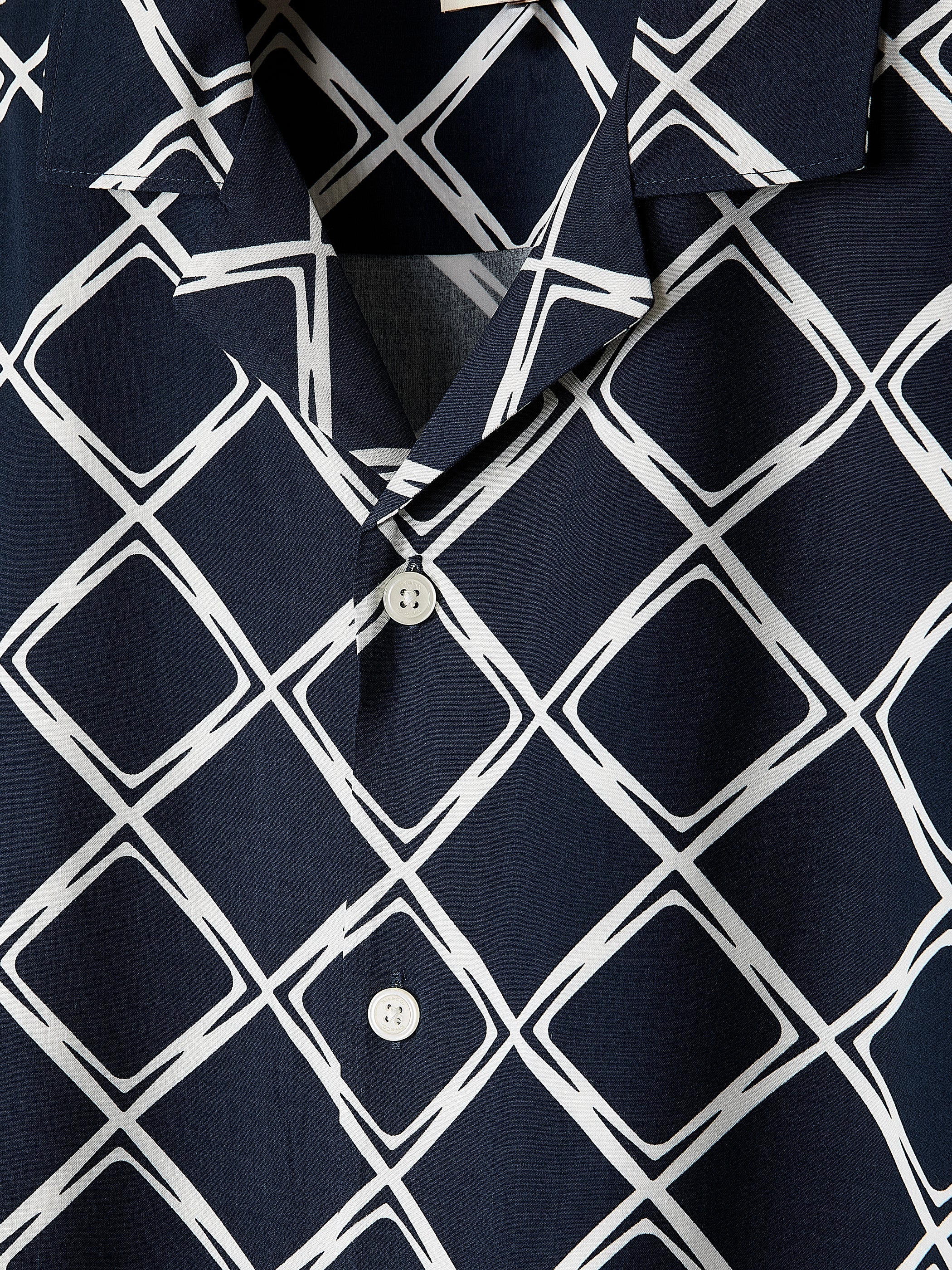 RW&CO Short-Sleeve Camp-Collar Shirt with Geo Print