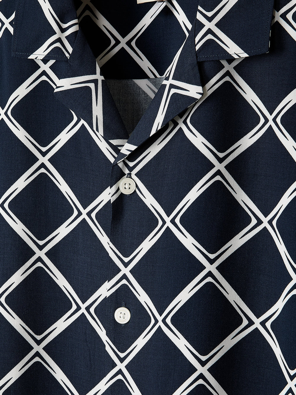 RW&CO Short-Sleeve Camp-Collar Shirt with Geo Print