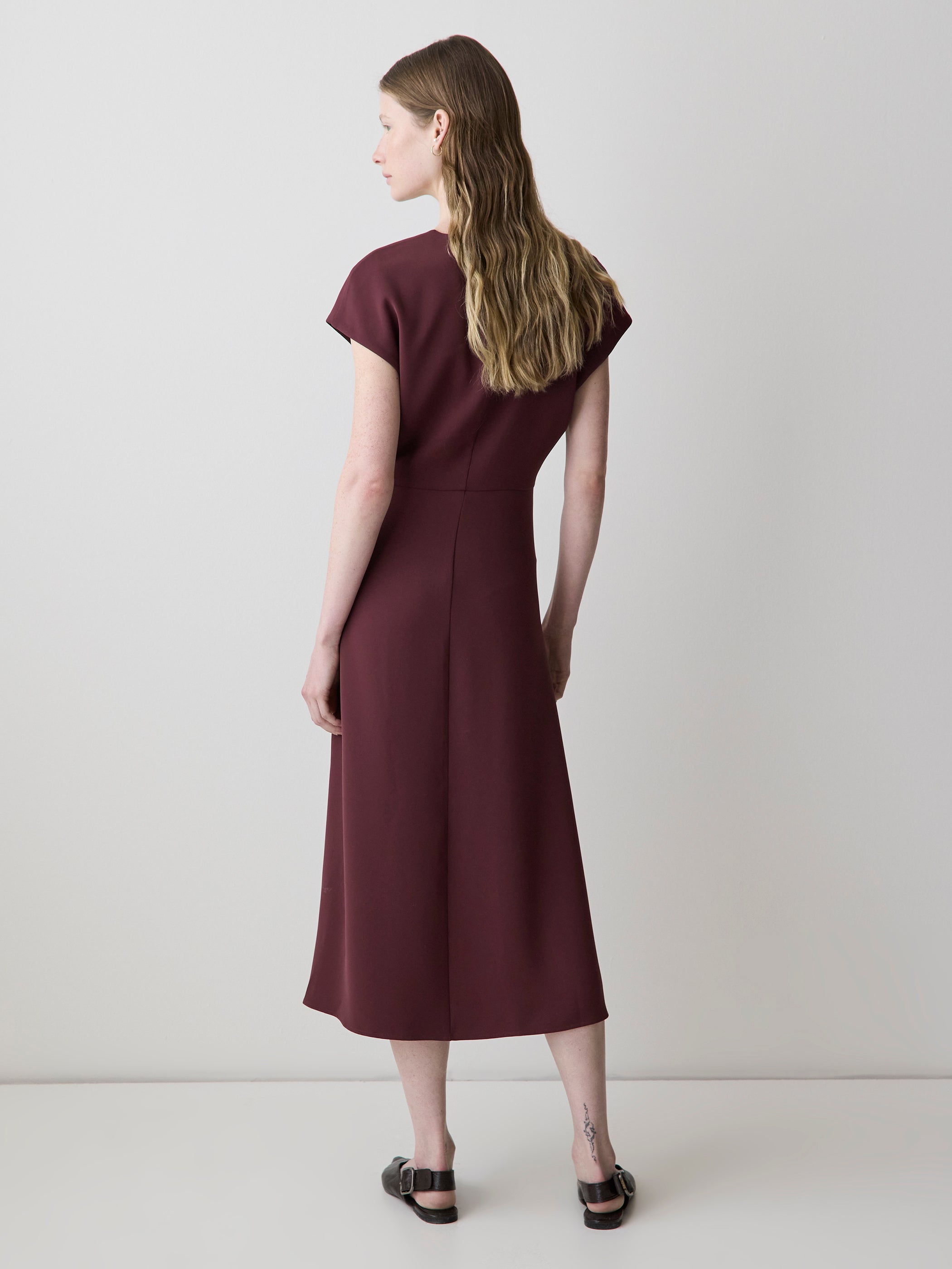 RW&CO Extended-Sleeve V-Neck Twill Midi Dress