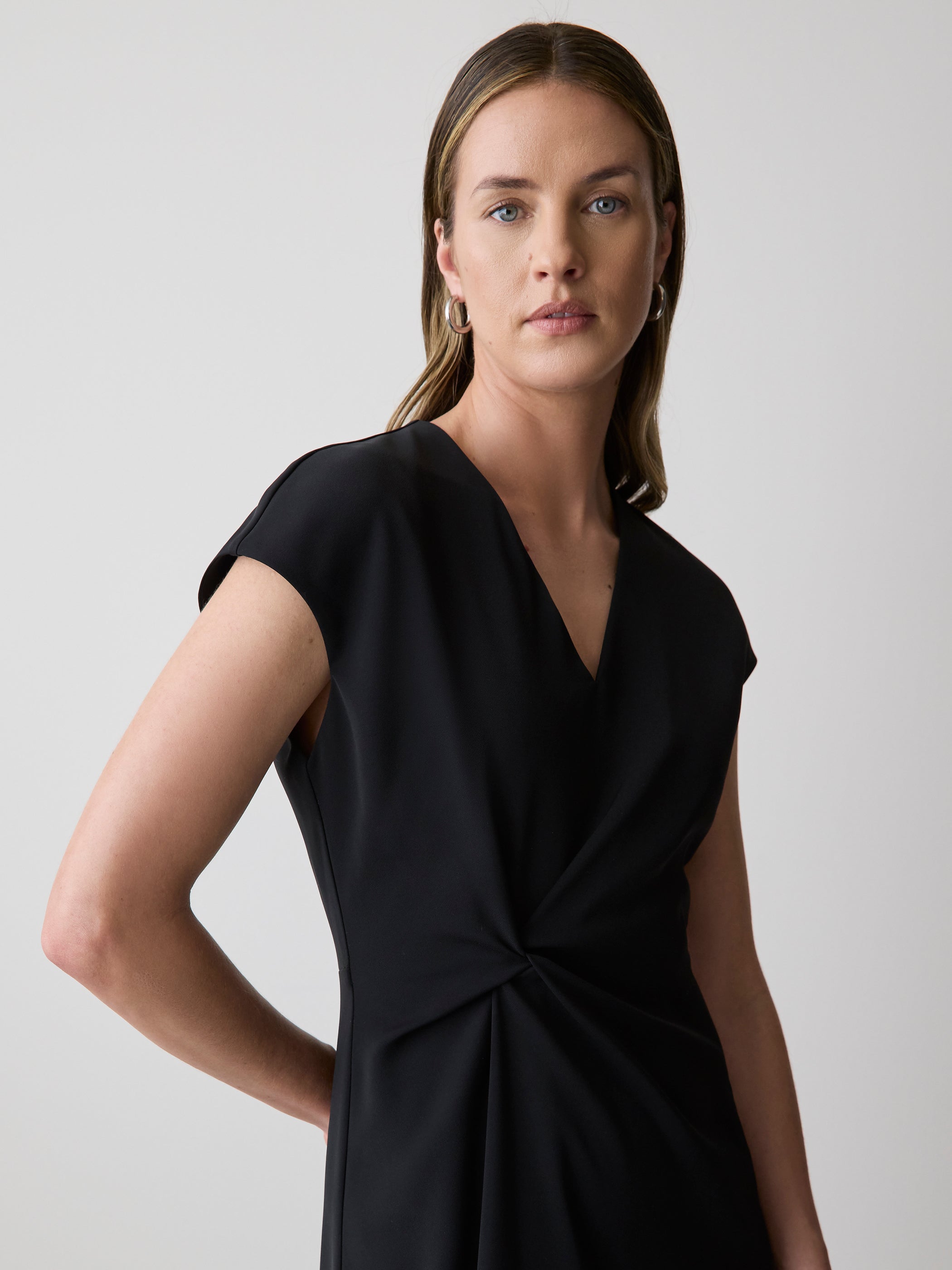 RW&CO Extended-Sleeve V-Neck Twill Midi Dress