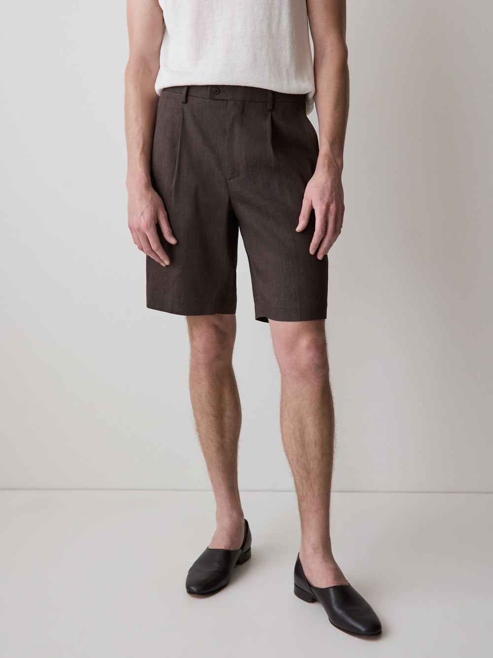 RW&CO Linen-Blend Pleated Shorts