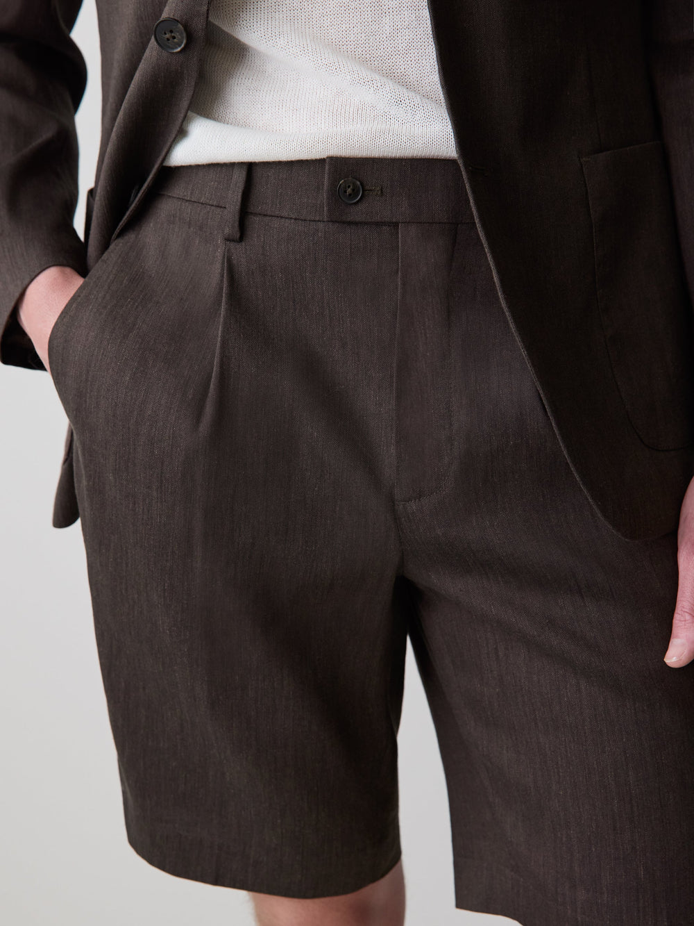 RW&CO Linen-Blend Pleated Shorts