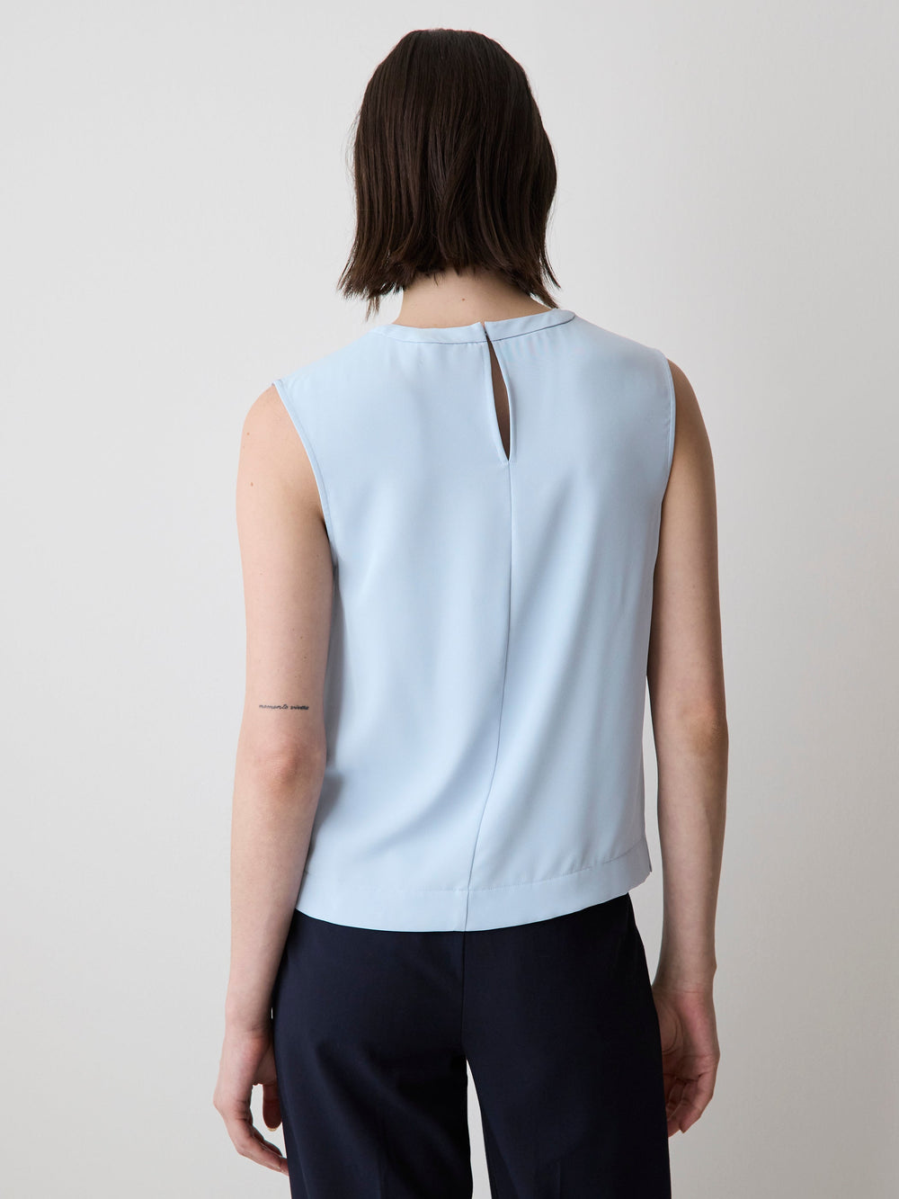 RW&CO Crew-Neck Luxe Crepe Cami