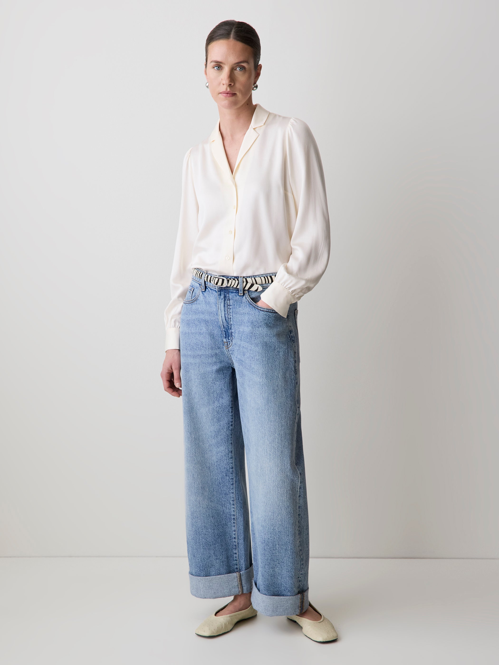 RW&CO Long-Sleeve Buttoned-Down Fluid Blouse