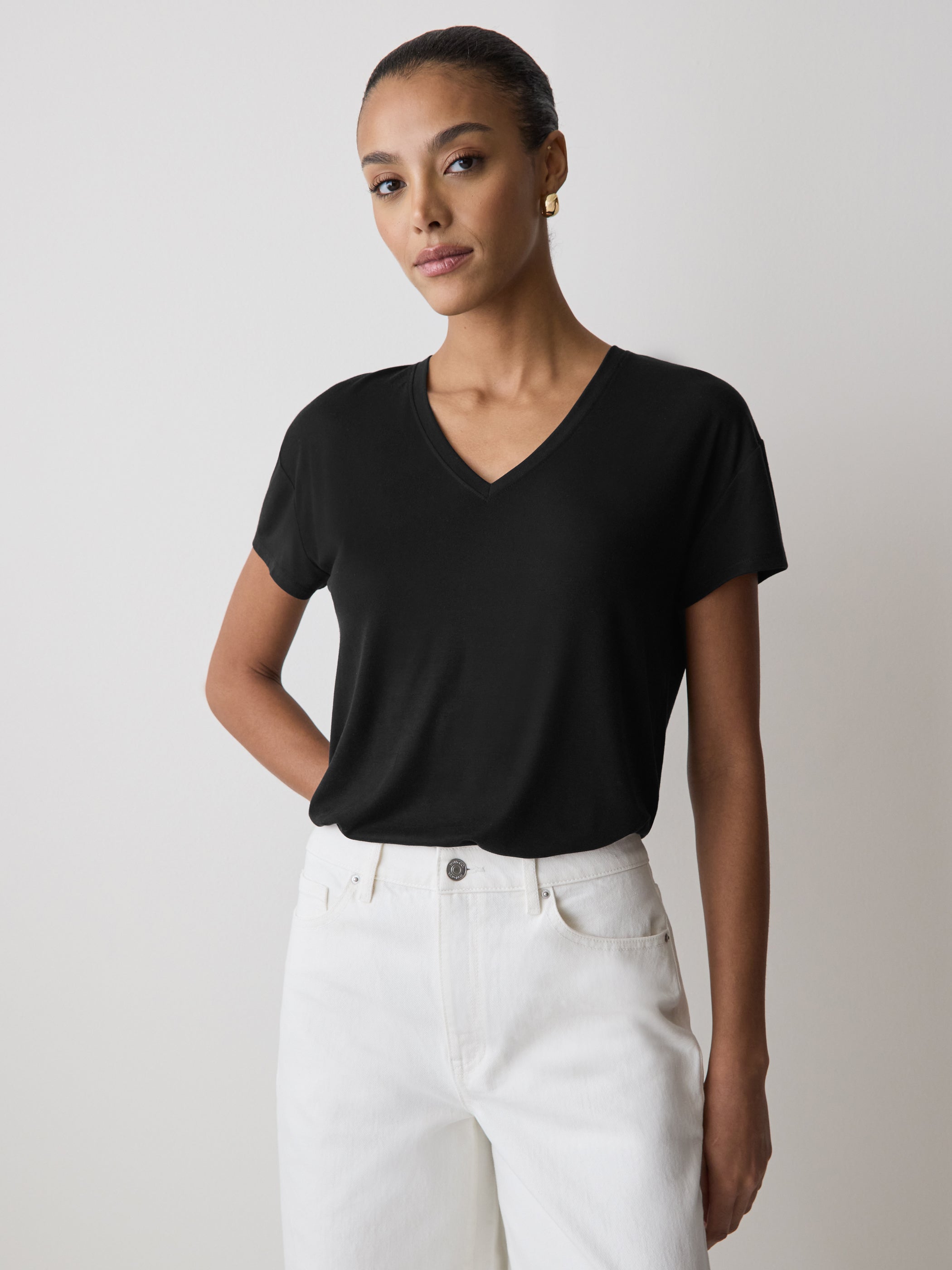 RW&CO V-Neck Silk-Blend Tee