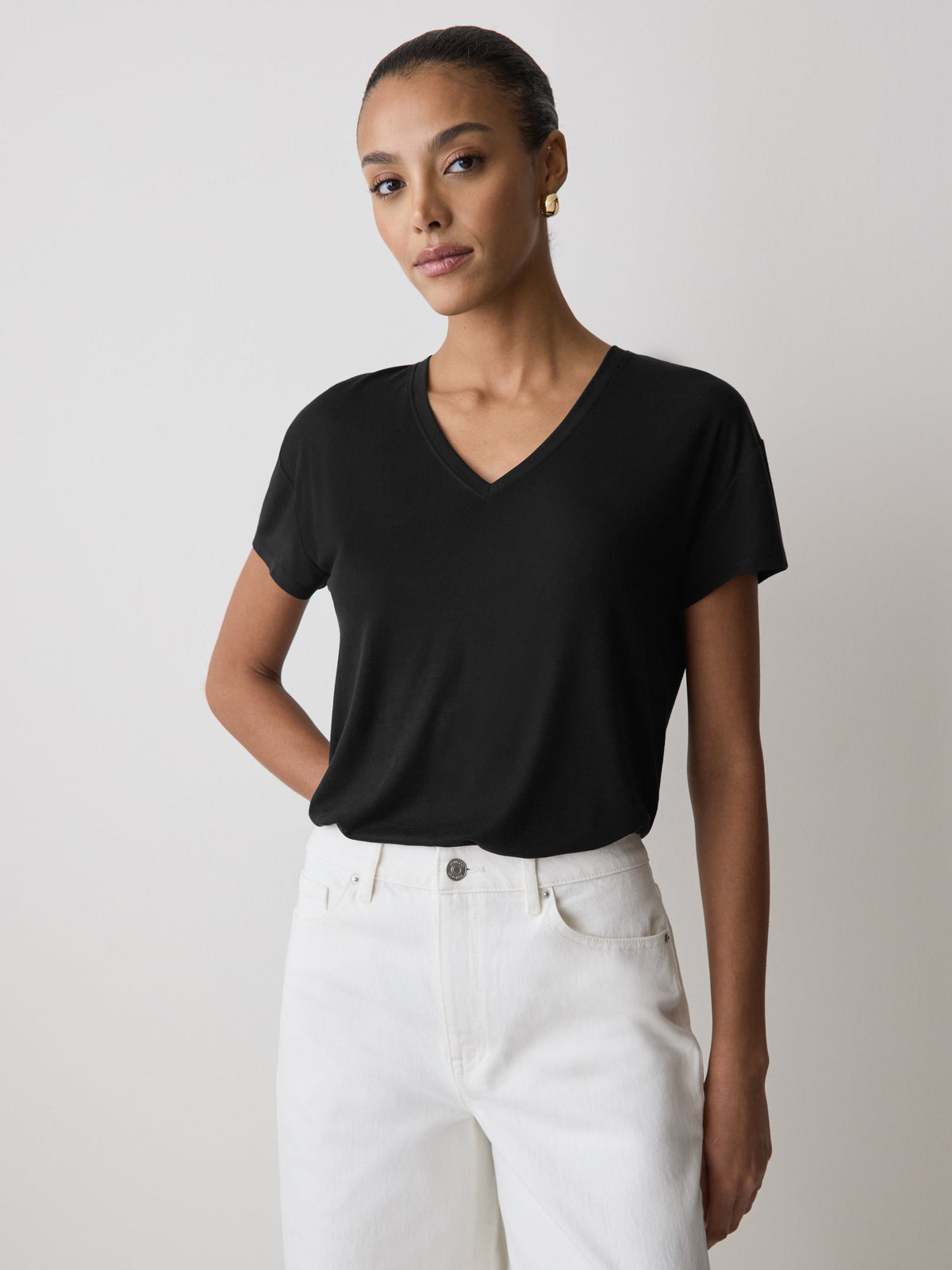 RW&CO V-Neck Silk-Blend Tee